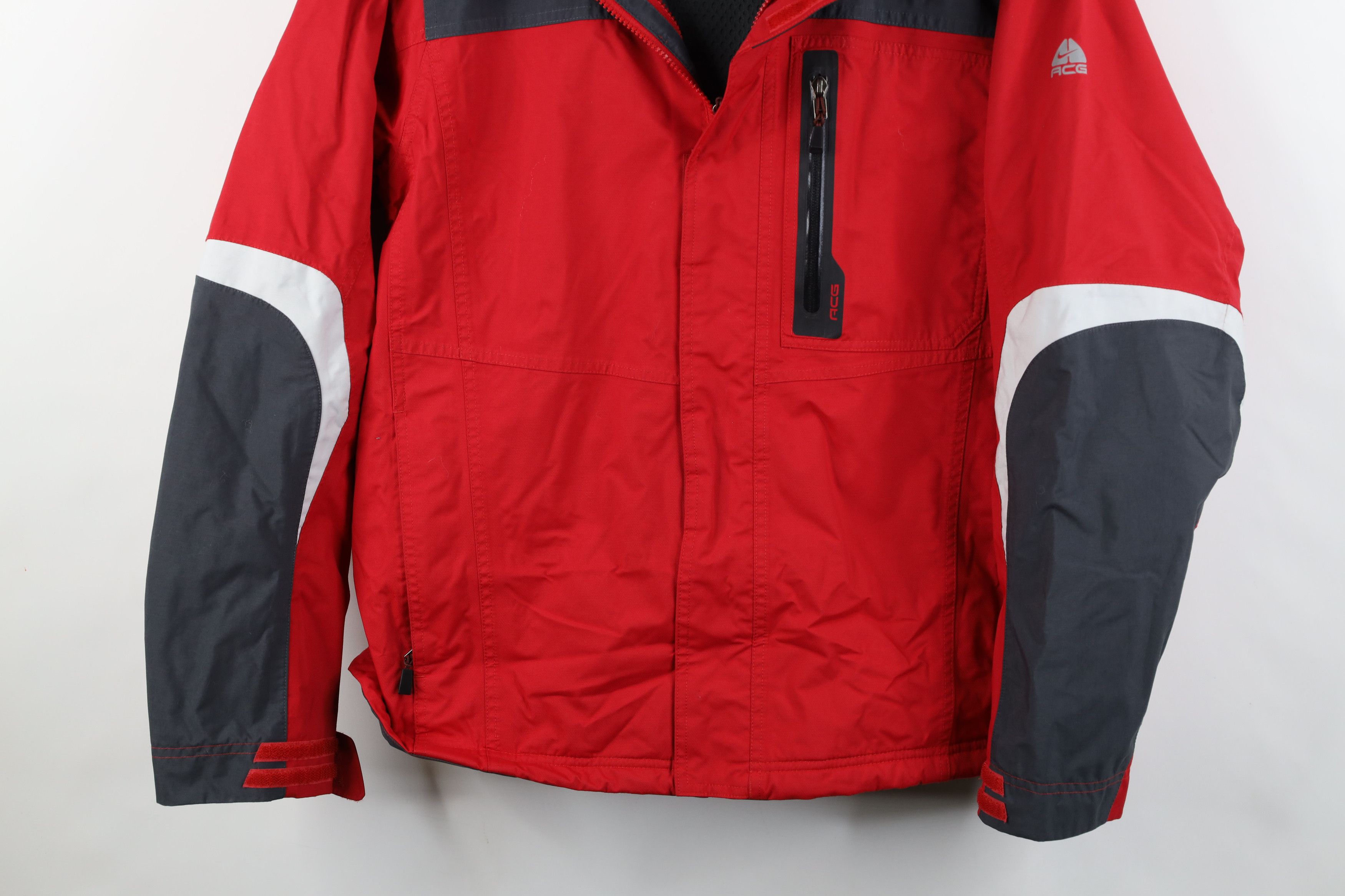 Nike Vintage Nike ACG Mini Swoosh Waterproof Hooded Rain Jacket Size US M / EU 48-50 / 2 - 3 Thumbnail