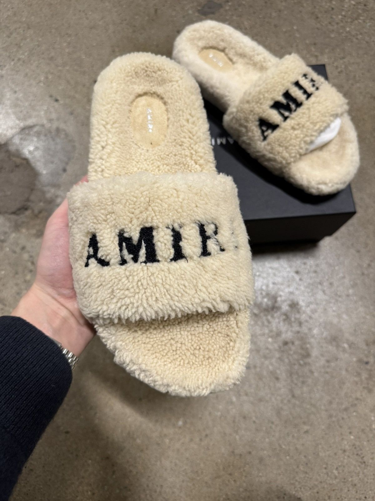 Amiri Amiri Logo Shearling Slides NEW 600$ Size US 7 / EU 40 - 2 Thumbnail