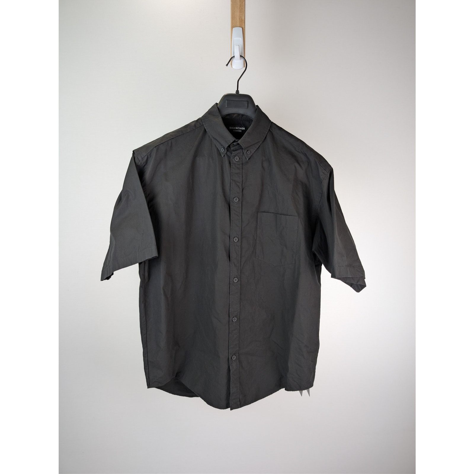Balenciaga o1rshd1 Large Fit Short Sleeve Shirt in Washed Out Black Size US XXL / EU 58 / 5 - 2 Thumbnail