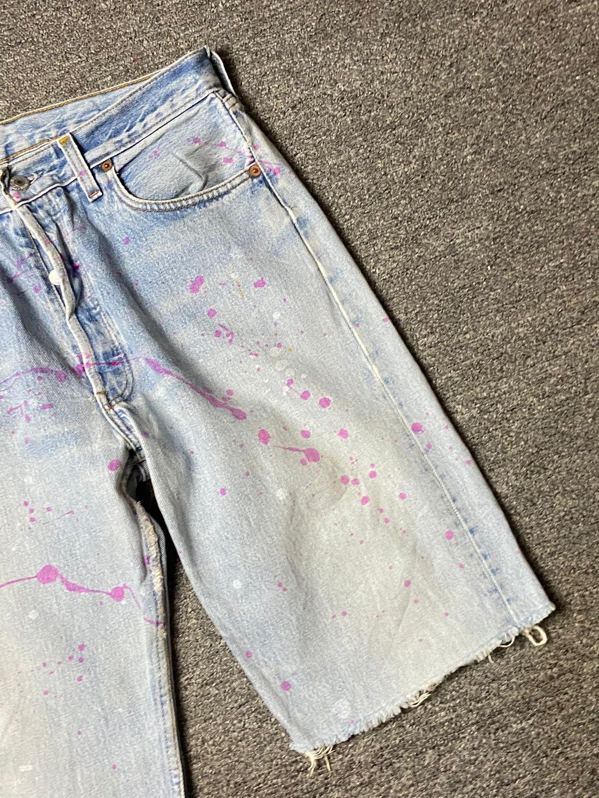 Levi's Vintage LEVIS Paint Splatter Denim Shorts (143) Size US 32 / EU 48 - 9 Thumbnail