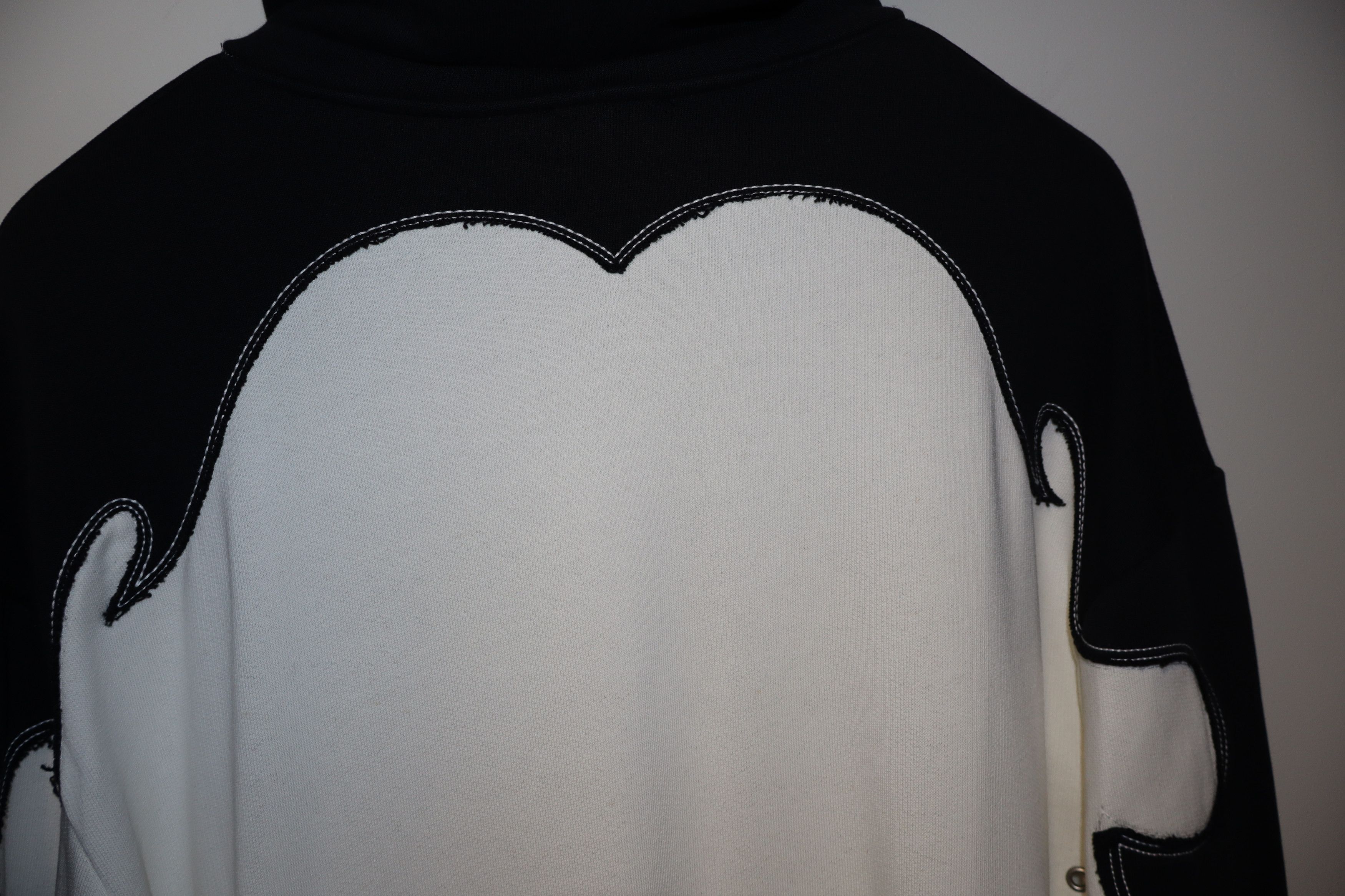 Balmain Baroque logo print hoodie Size US XXL / EU 58 / 5 - 12 Thumbnail