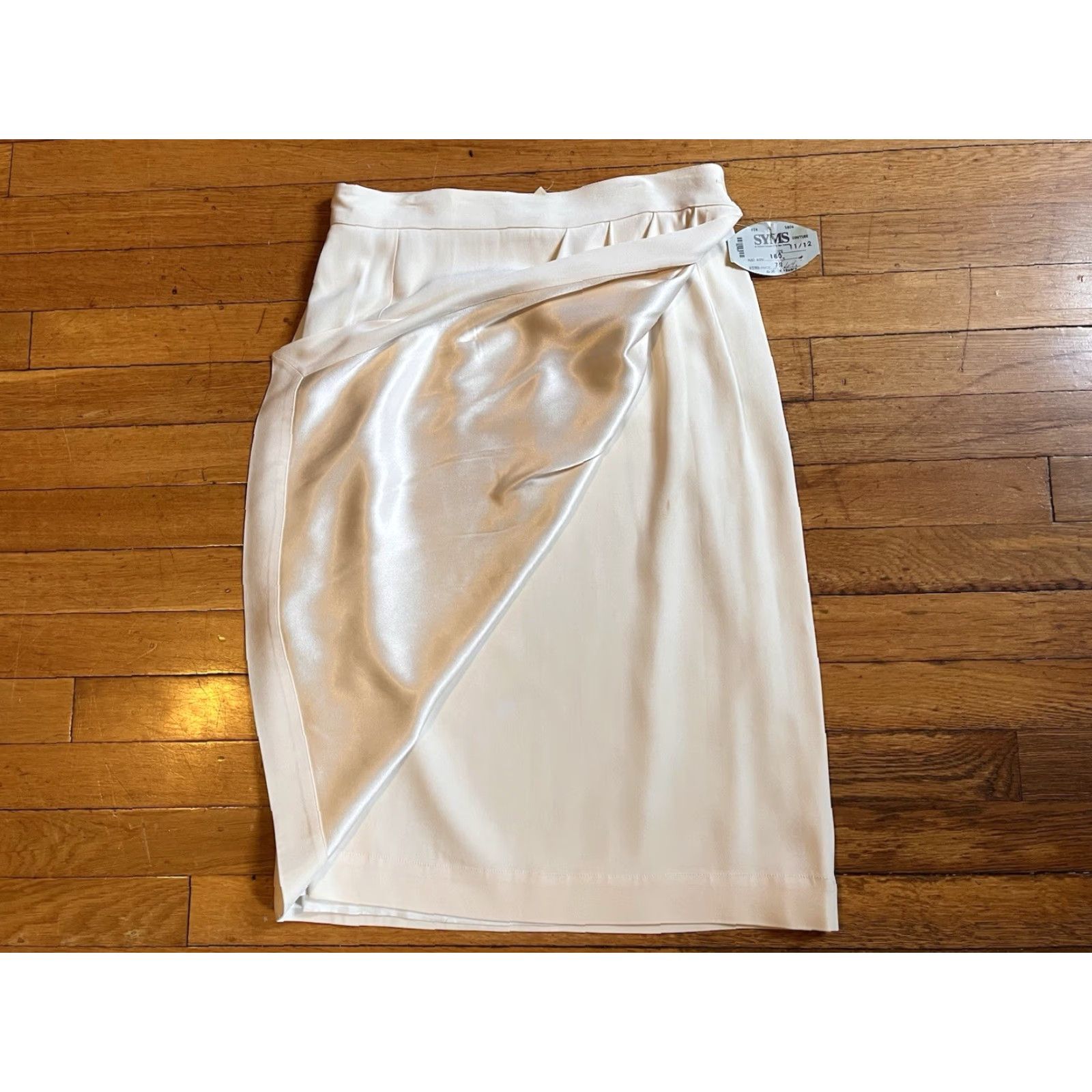 Guy Laroche VINTAGE Guy Laroche Boutique Paris Wrap Skirt Women's W12 Knee Length White 80s Bohemian 80s Mens? Size 34" / US 12 / IT 48 - 3 Thumbnail