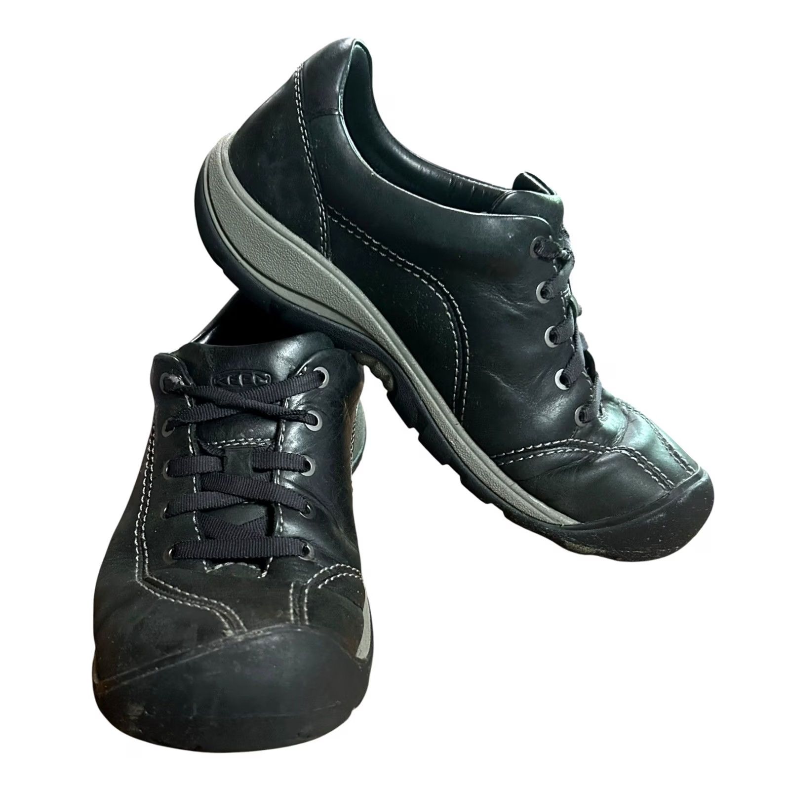 KEEN KEEN Presidio Women's Casual Leather Low Top Walking Shoes Black 8 Flat Heel Comfort Breathable Arch Support Sneakers Size M / US 6-8 / IT 42-44 - 2 Thumbnail