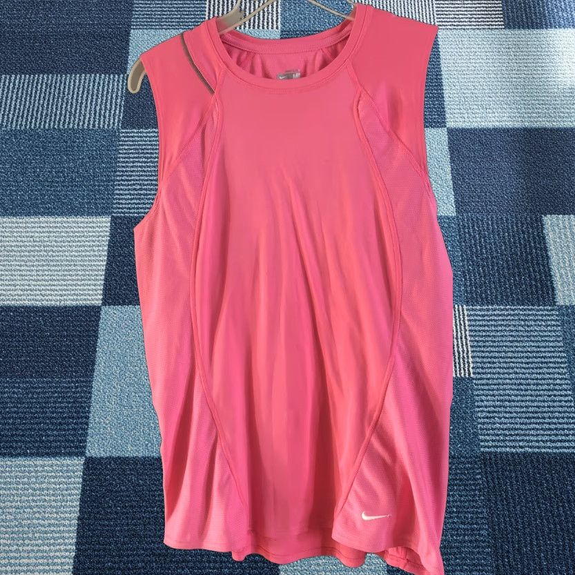 Nike Nike Dri-Fit Shirt Women's M Pink Sleeveless Activewear Top Tee Regular Size M Size M / US 6-8 / IT 42-44 - 1 Thumbnail
