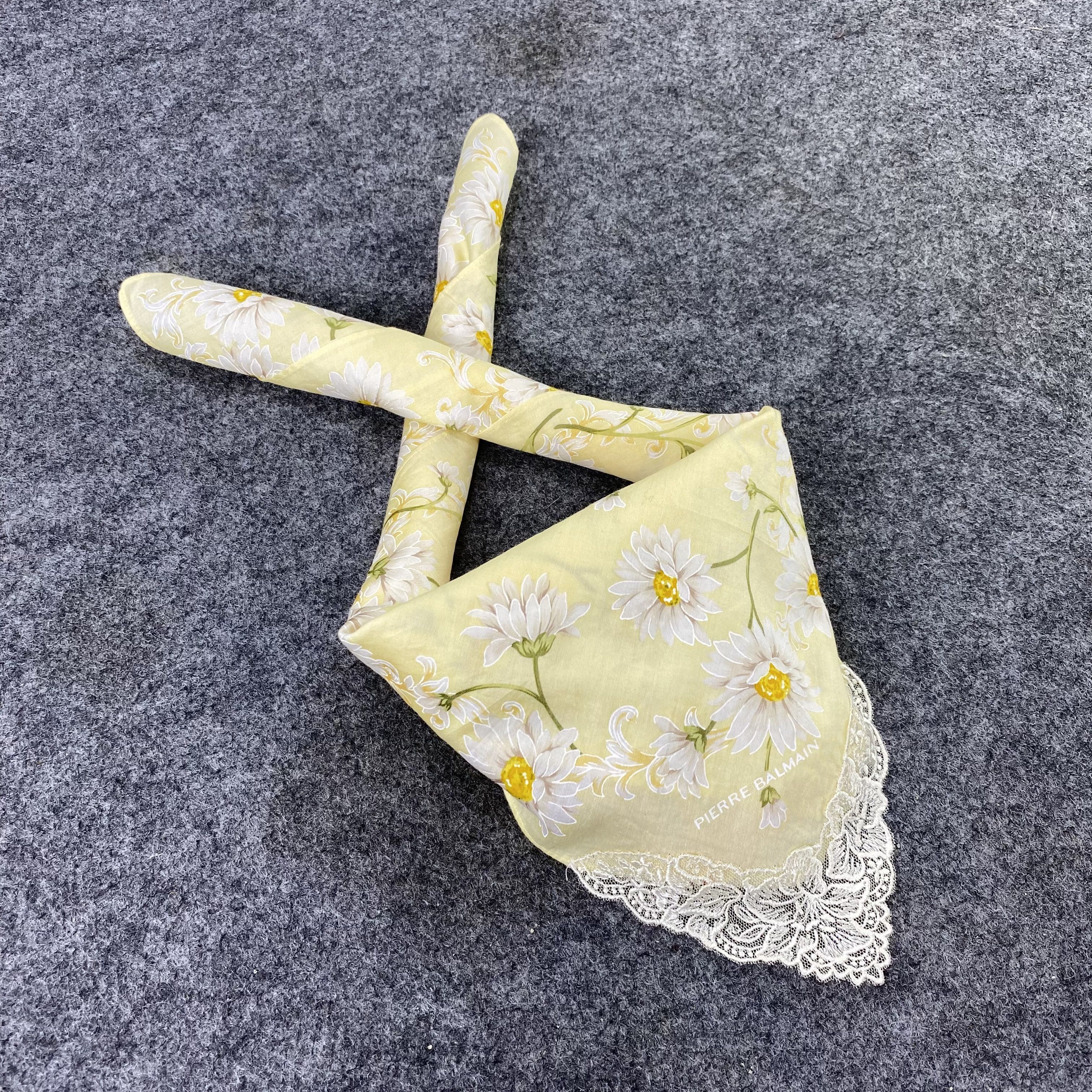 Pierre Balmain Pierre Balmain Handkerchief / Bandana / Neckerchief-B471 Size ONE SIZE - 1 Thumbnail