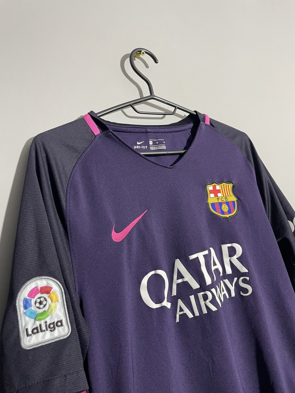 Vintage Nike FC Barcelona 2016 Training jersey size M Size US M / EU 48-50 / 2 - 2 Thumbnail