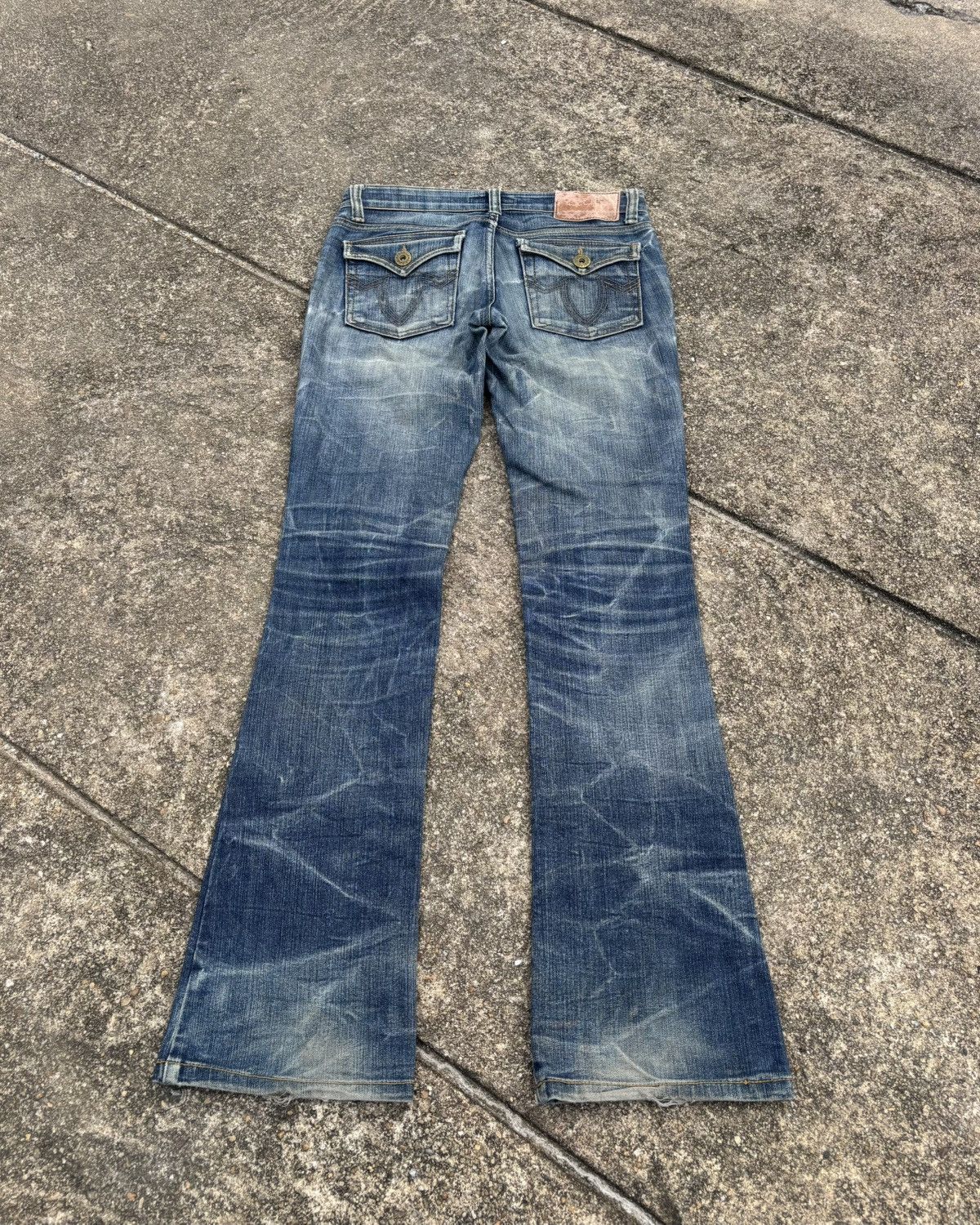 If Six Was Nine × Japanese Brand × Le Grande Bleu (L.G.B.) Juriano Jurrie Mud Wash Bootcut Flared Jeans Size US 30 / EU 46 - 2 Thumbnail