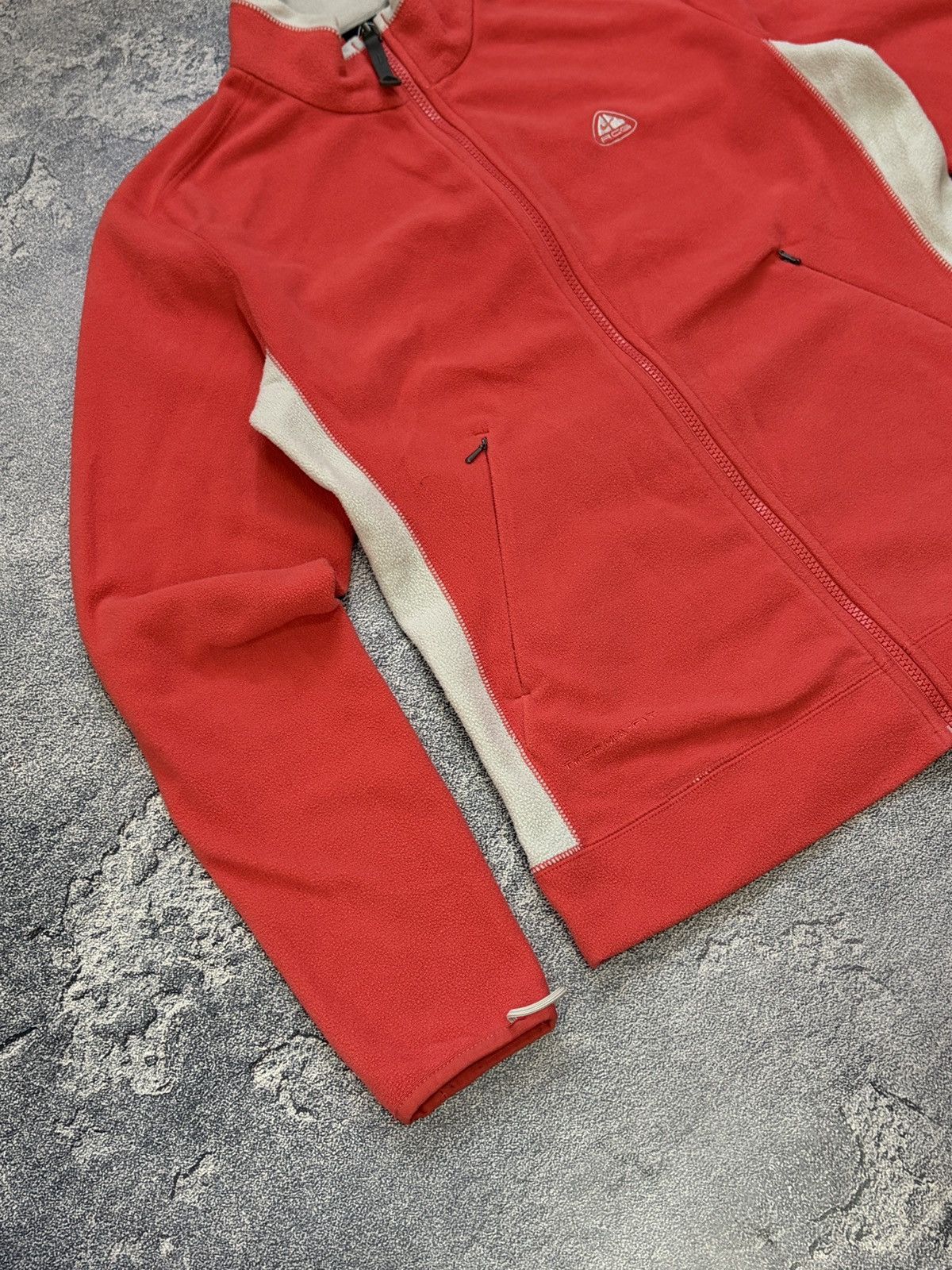 Nike ACG Vintage Nike ACG Therma-Fit Fleece Jacket Red Grey Y2K M Size M / US 6-8 / IT 42-44 - 5 Thumbnail