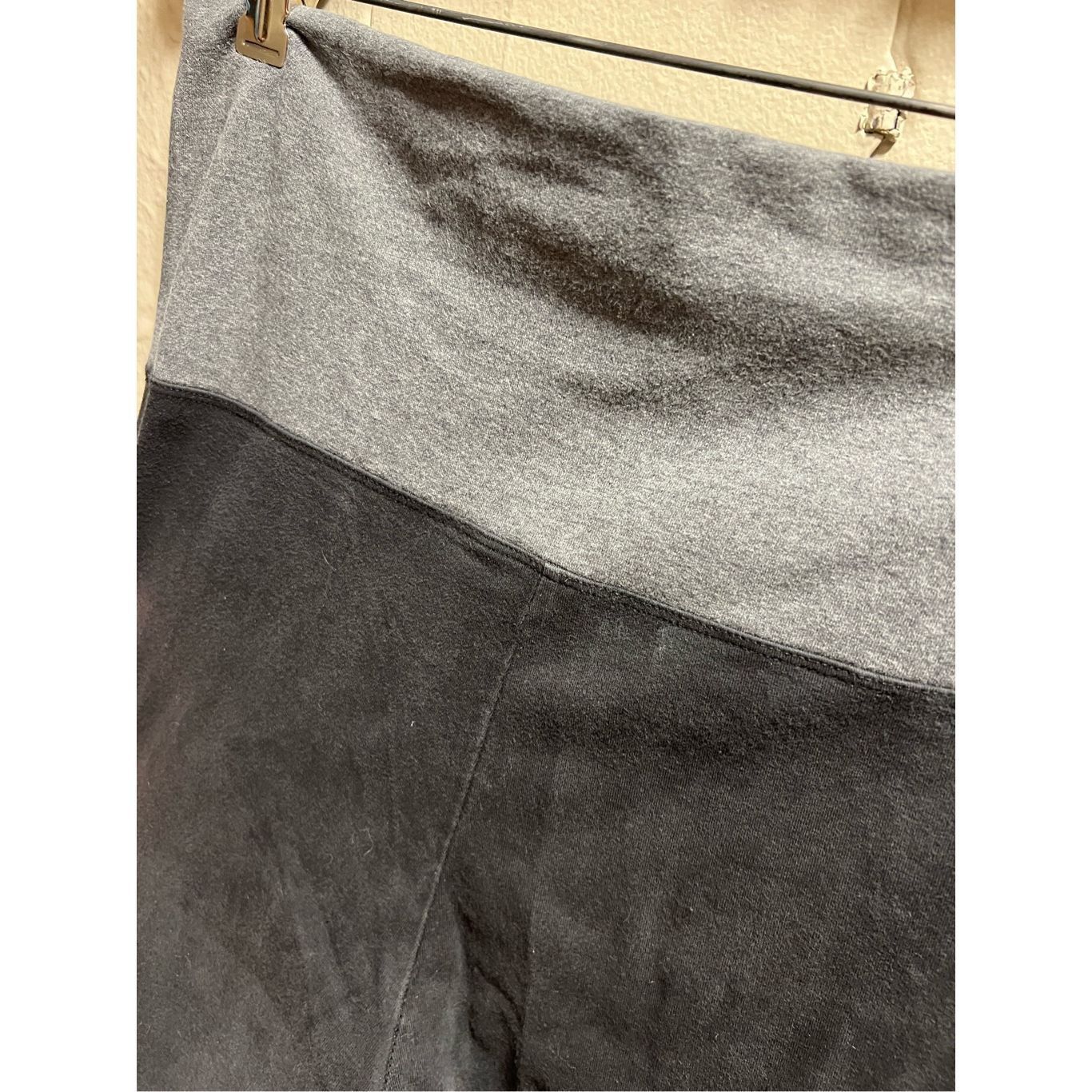 Victoria's Secret Victorias Secret Black With Grey Band Bootcut Leggings Woman Size 28" / US 6 / IT 42 - 14 Thumbnail