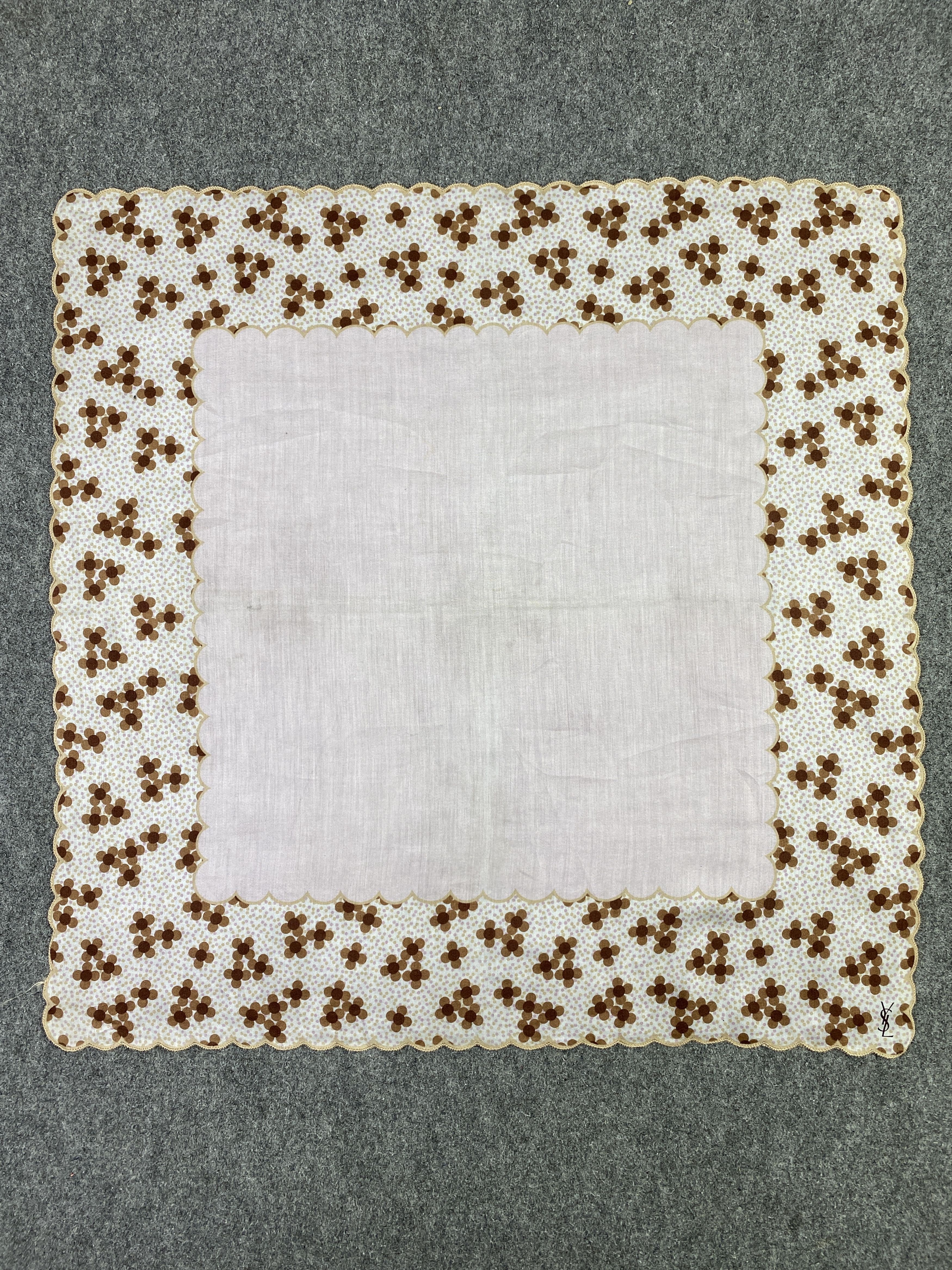 Yves Saint Laurent Yves Saint Laurent Handkerchief / Neckerchief KT0223 Size ONE SIZE - 5 Thumbnail