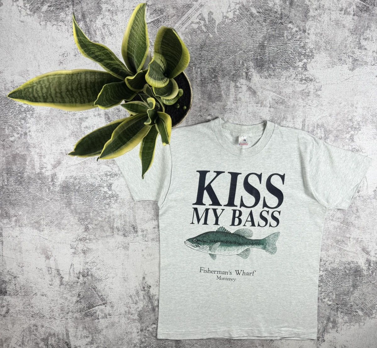 Other Vintage Kiss My Bass 90s Humor Crazy Gray Fisherman Merch Jersey T Shirt Tee Size US L / EU 52-54 / 3 - 1 Thumbnail