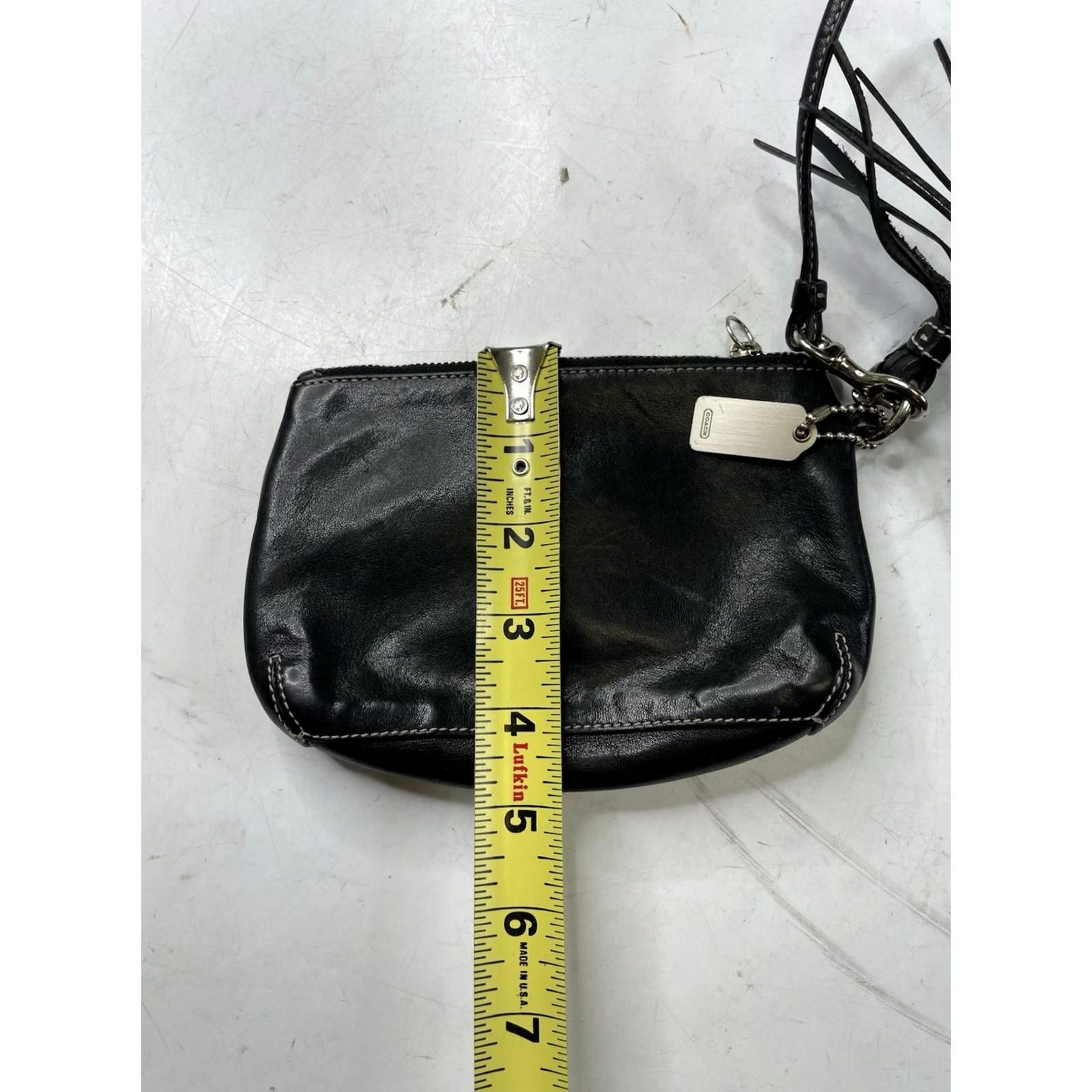 Coach VINTAGE Coach Leatherware Black Pochette Wristlet Pouch Bag Purse Black Womens Leather Wristlet Bag Purse Y2K Black Size ONE SIZE - 5 Thumbnail