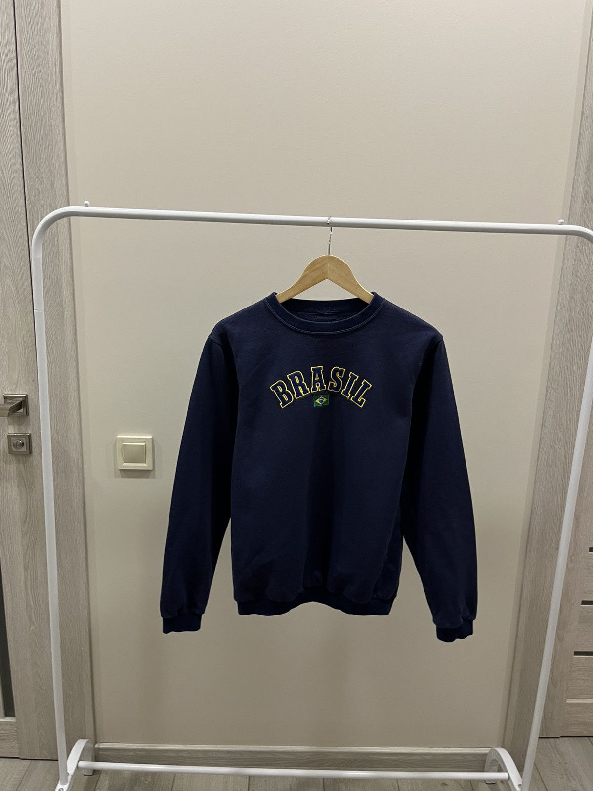 Nike 90s Nike Brasil Big Logo Vintage Y2K Retro Sweatshirt Size US M / EU 48-50 / 2 - 1 Thumbnail