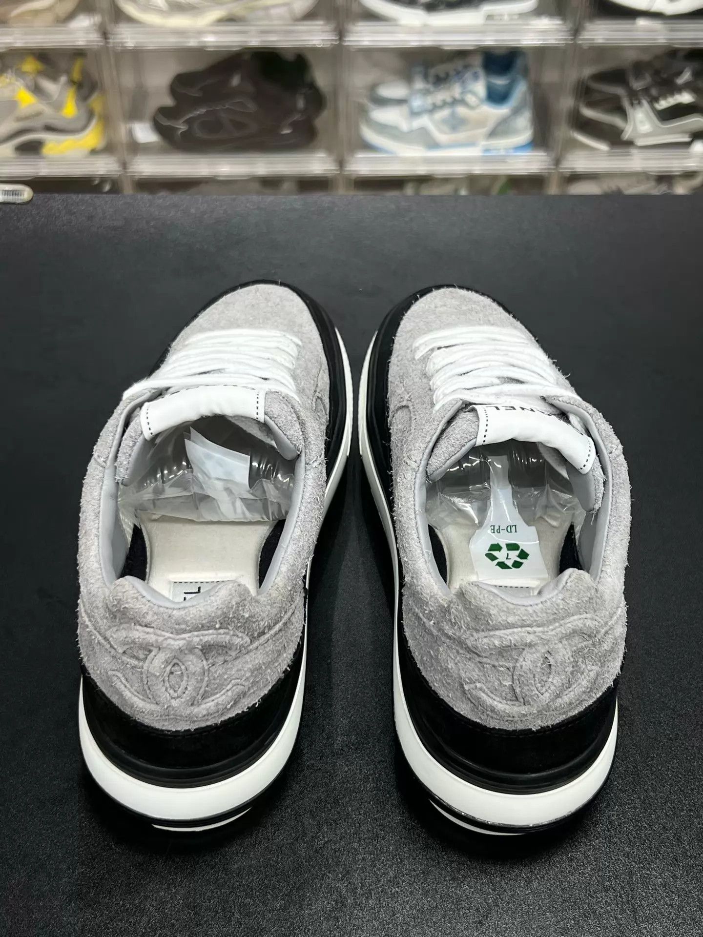 Chanel CHANEL Charcoal Black Platform Sneakers 40 Size US 7 / EU 40 - 7 Thumbnail