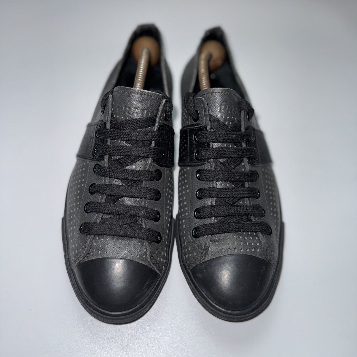Prada PRADA Dark Grey Saffiano Sneakers 8.5 Size US 7.5 / EU 40-41 - 4 Thumbnail