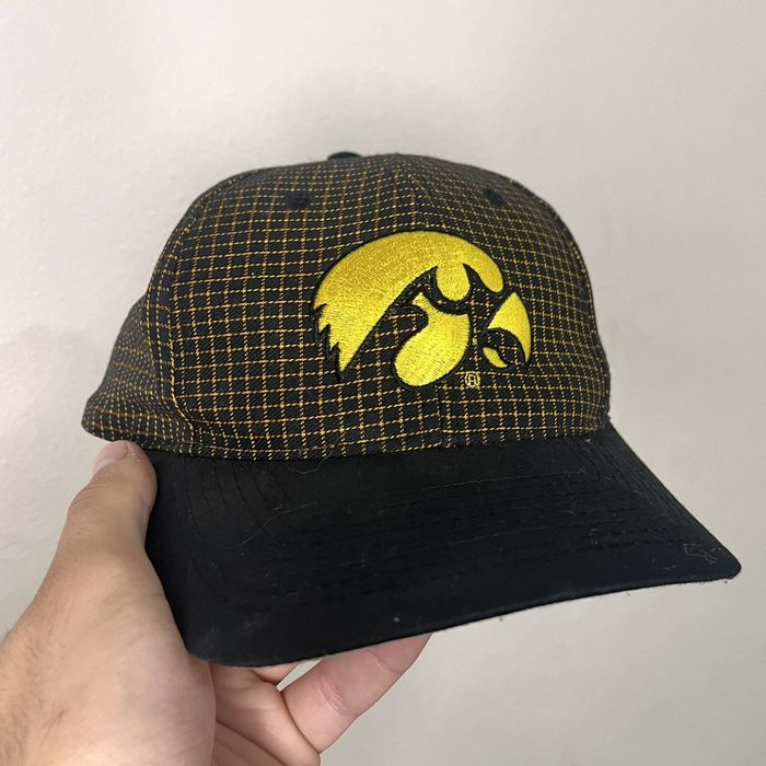 Iowa hawkeye best sale hat vintage