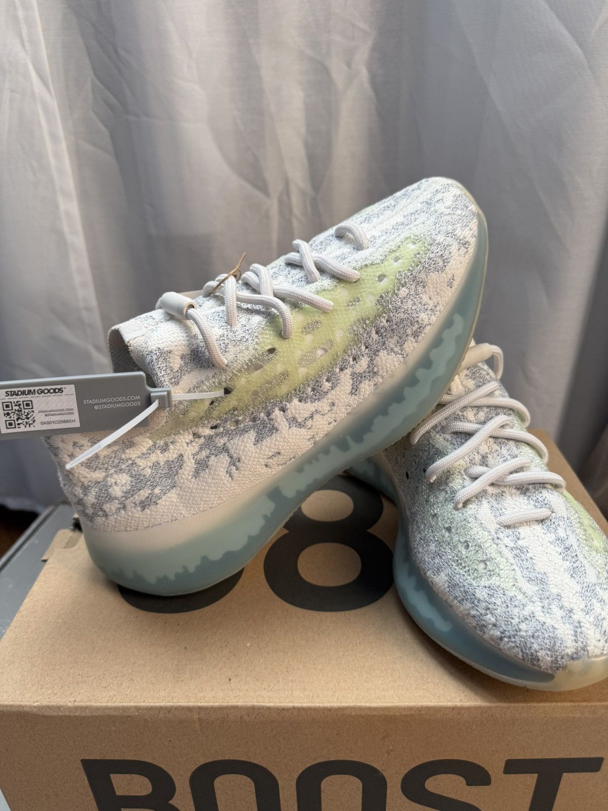Yeezy Yeezy Boost 380 ‘Alien Blue Size US 7.5 / EU 40-41 - 4 Thumbnail