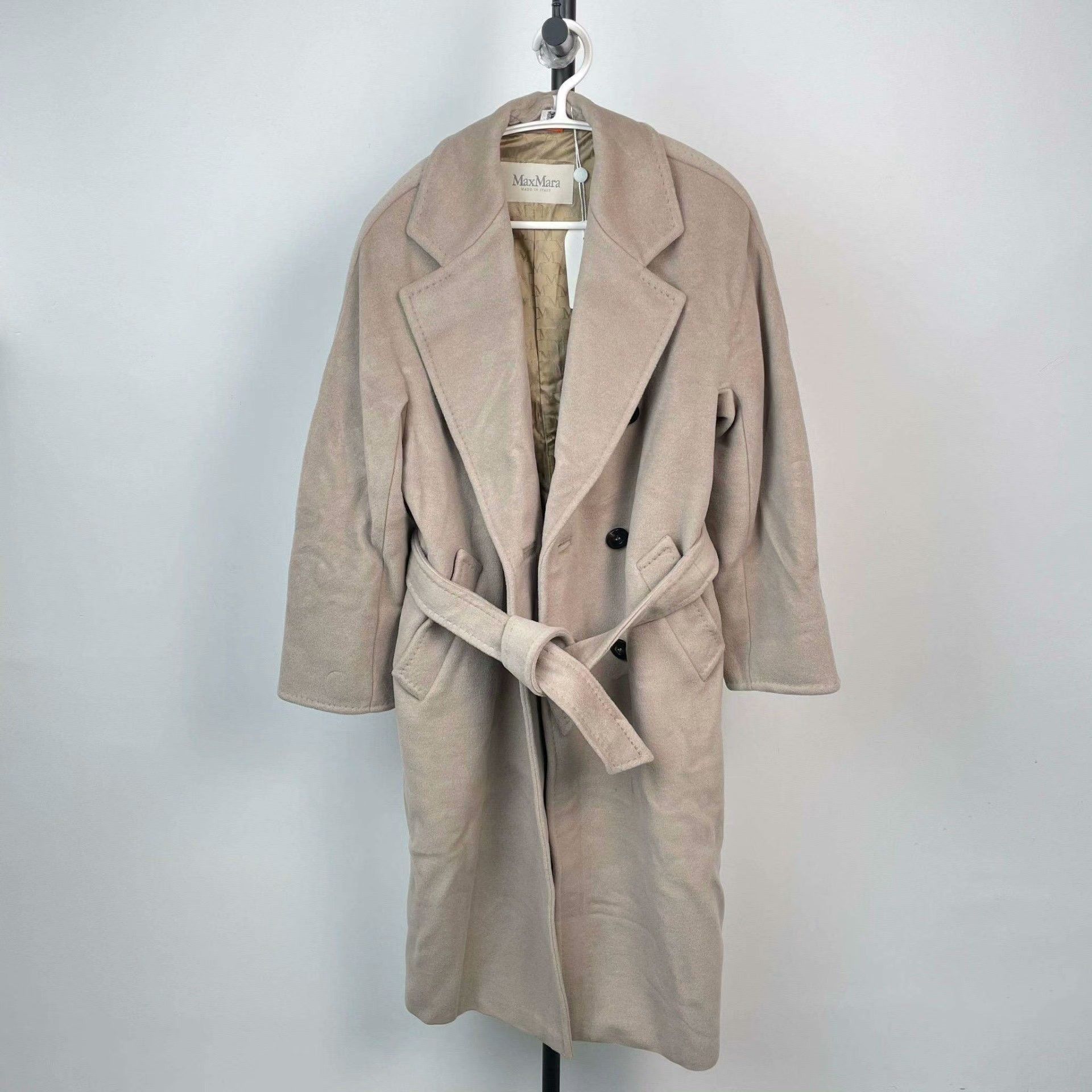 Max Mara Max Mara Wool Gray Coat M Women Size M / US 6-8 / IT 42-44 - 1 Thumbnail