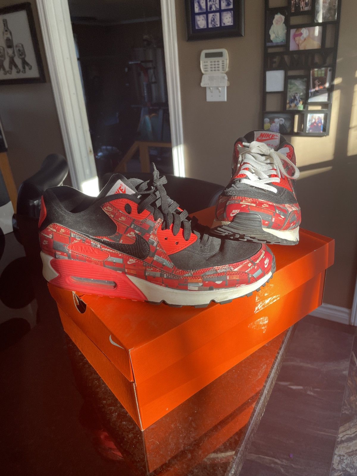 Nike Nike Air Max 90 ‘we love Nike’ Size US 11.5 / EU 44-45 - 1 Thumbnail
