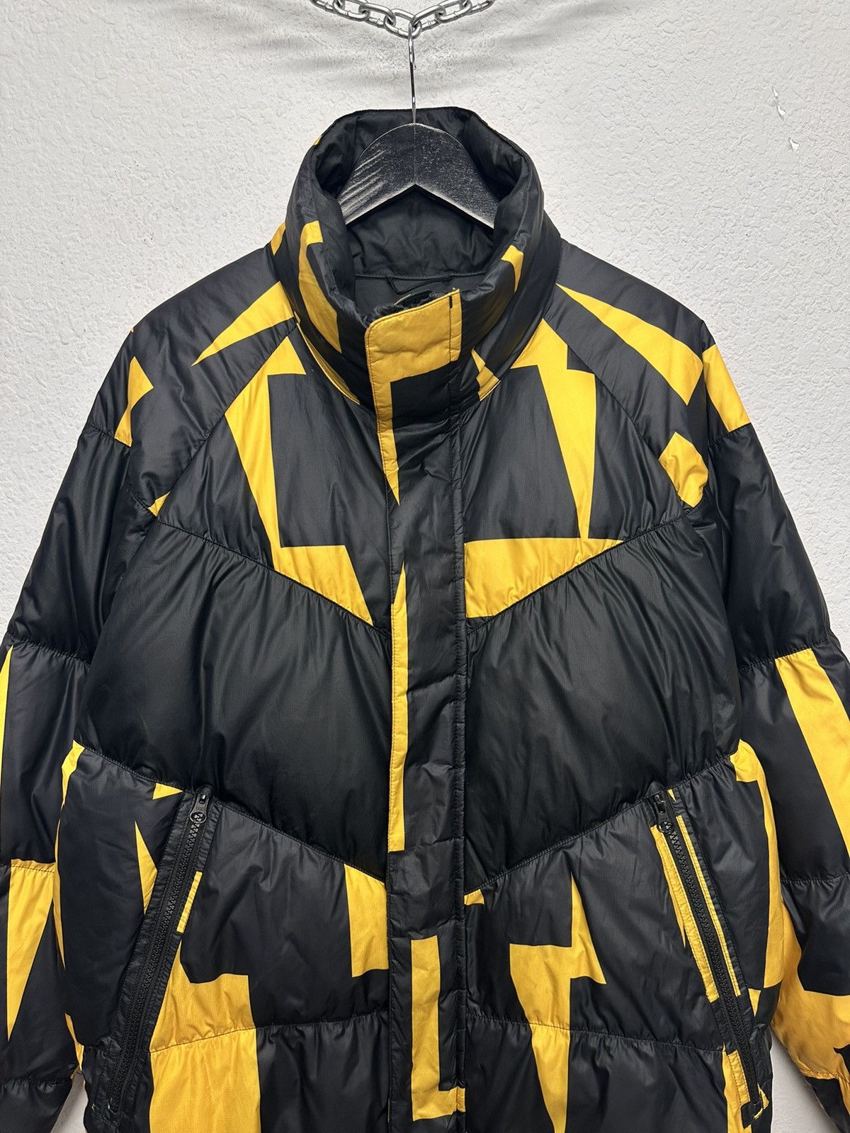 Nike Nike Down Black Utility Jacket Streetwear Style Vintage Size US M / EU 48-50 / 2 - 2 Thumbnail