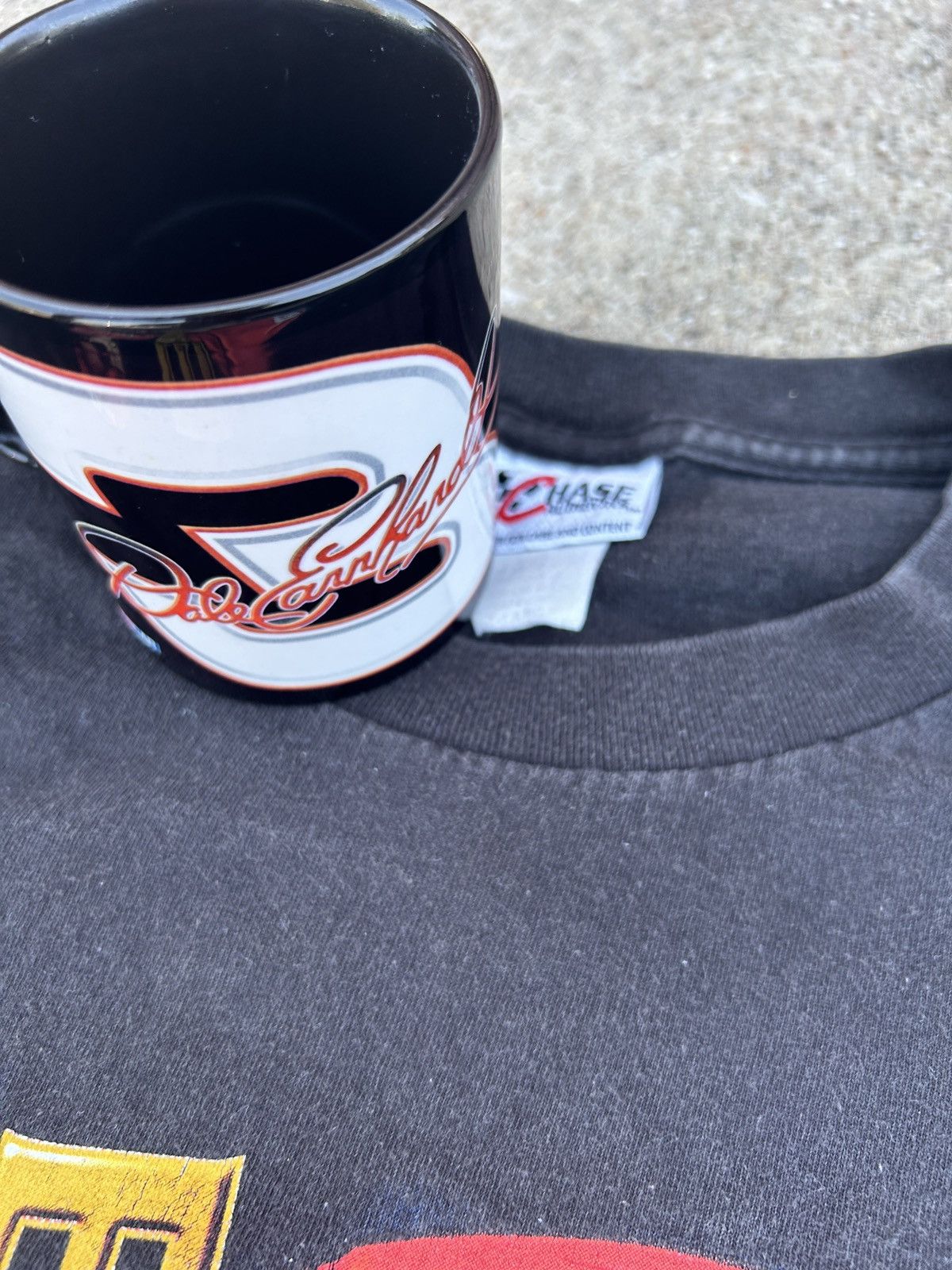 Chase Authentics × Vintage Vintage Dale Earnhardt #8 Bud Racing Graphic Tee w/ Mug Size US XL / EU 56 / 4 - 3 Thumbnail