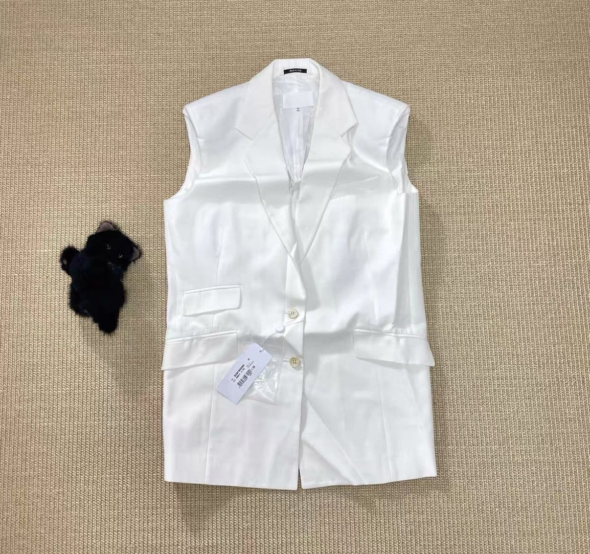 Maison Margiela Maison Margiela Off-White Padded Shoulder Waistcoat J29 Size US M / EU 48-50 / 2 - 1 Thumbnail
