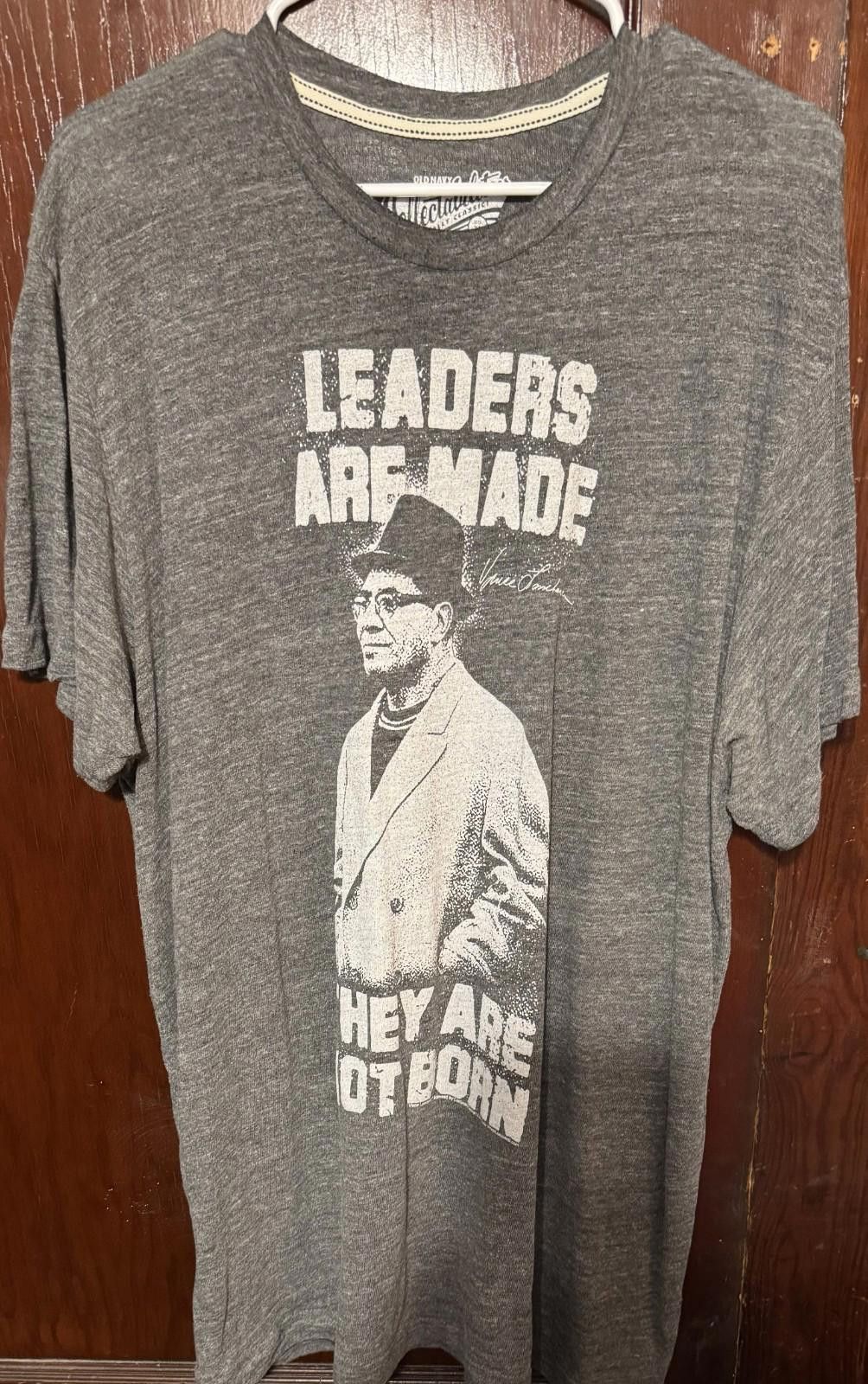Old Navy Vince Lombardi Green Bay Packers T-shirt Men's Sz XL Gray Size ONE SIZE - 1 Thumbnail