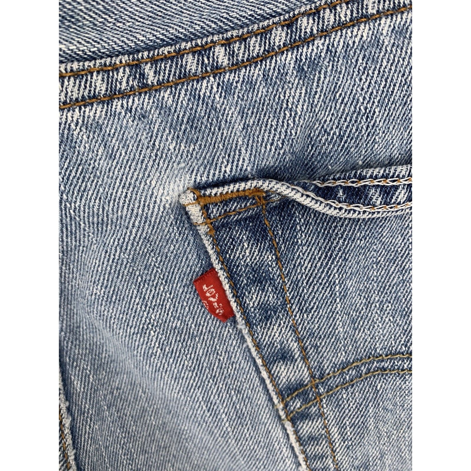 Levi's VTG Y2K Levi’s 550 Jeans 40x30 Light Wash Blue Regular Fit Size US 40 / EU 56 - 4 Thumbnail