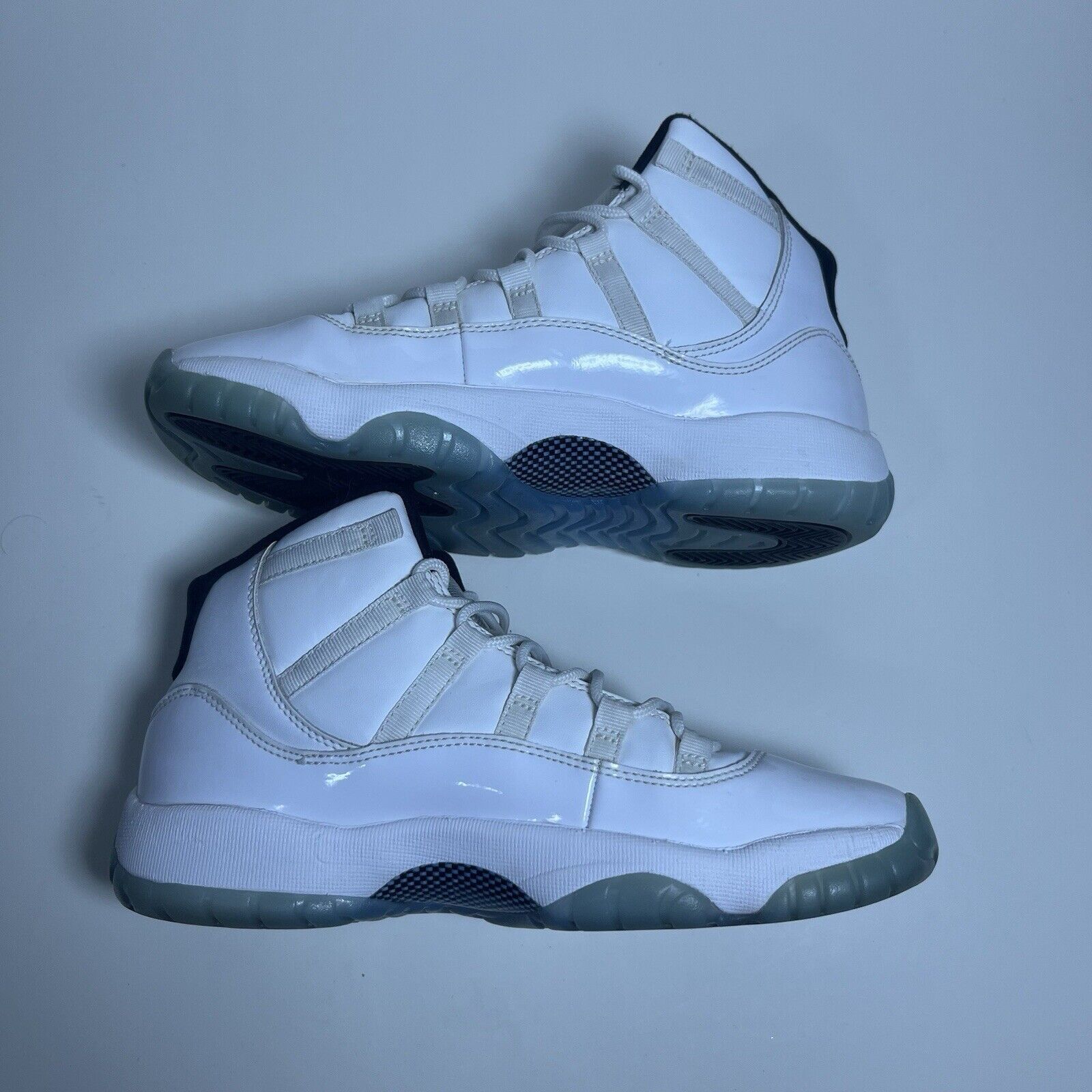 Jordan Brand Size 5.5Y, 7 W- Jordan 11 Retro High Legend Blue Size US 7 / IT 37 - 3 Thumbnail