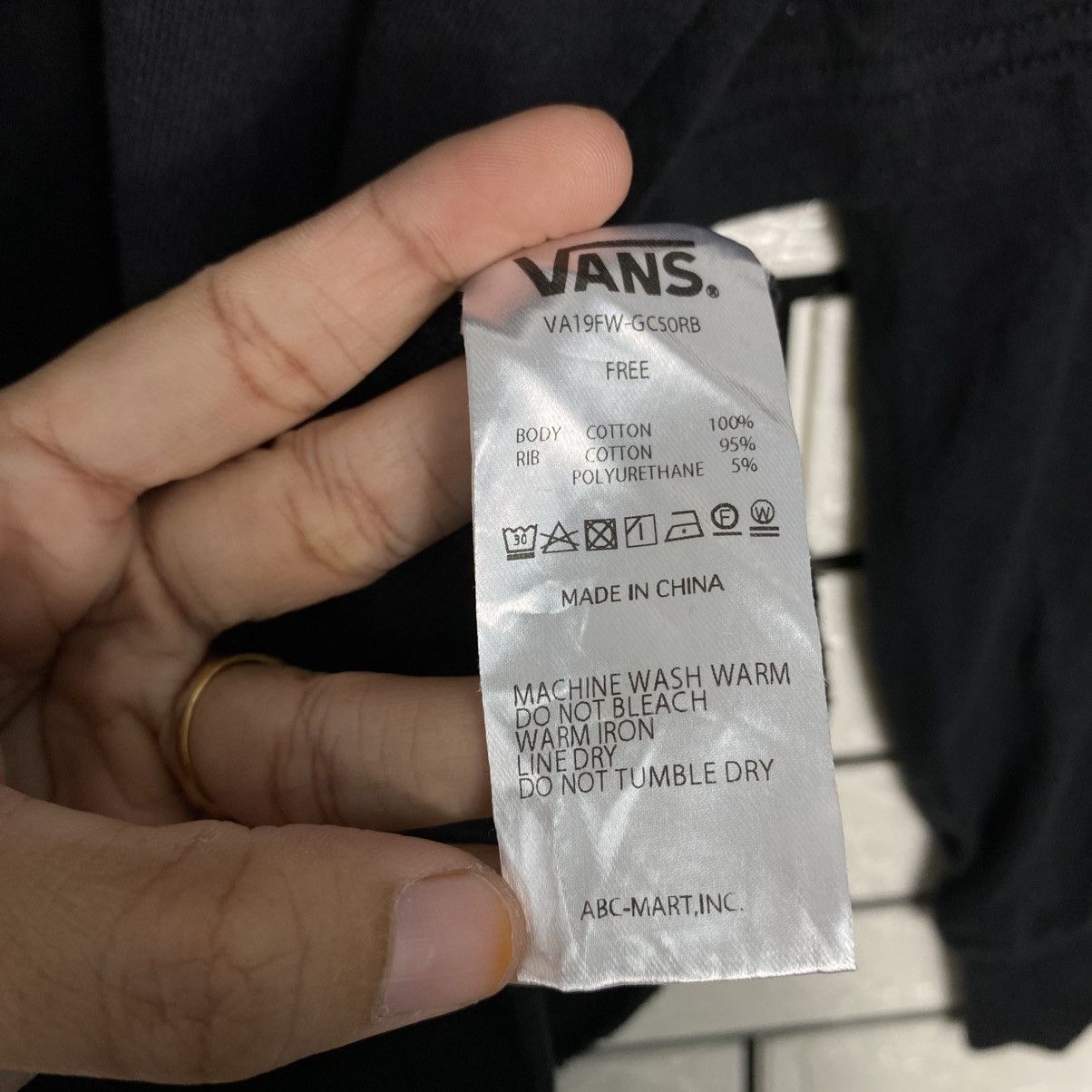Japanese Brand 📌Vintage Hoodie Pull Over Vans Centre Logo Size US M / EU 48-50 / 2 - 18 Thumbnail