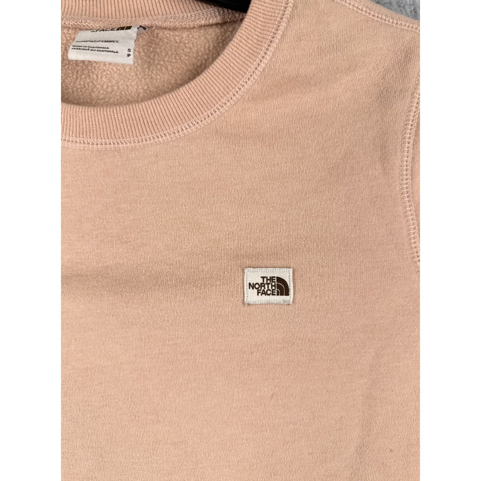 The North Face VINTAGE The North Face Sweater Shirt Womens Small Peach Pullover Cotton Blend Long Sleeve Size S / US 4 / IT 40 - 6 Thumbnail