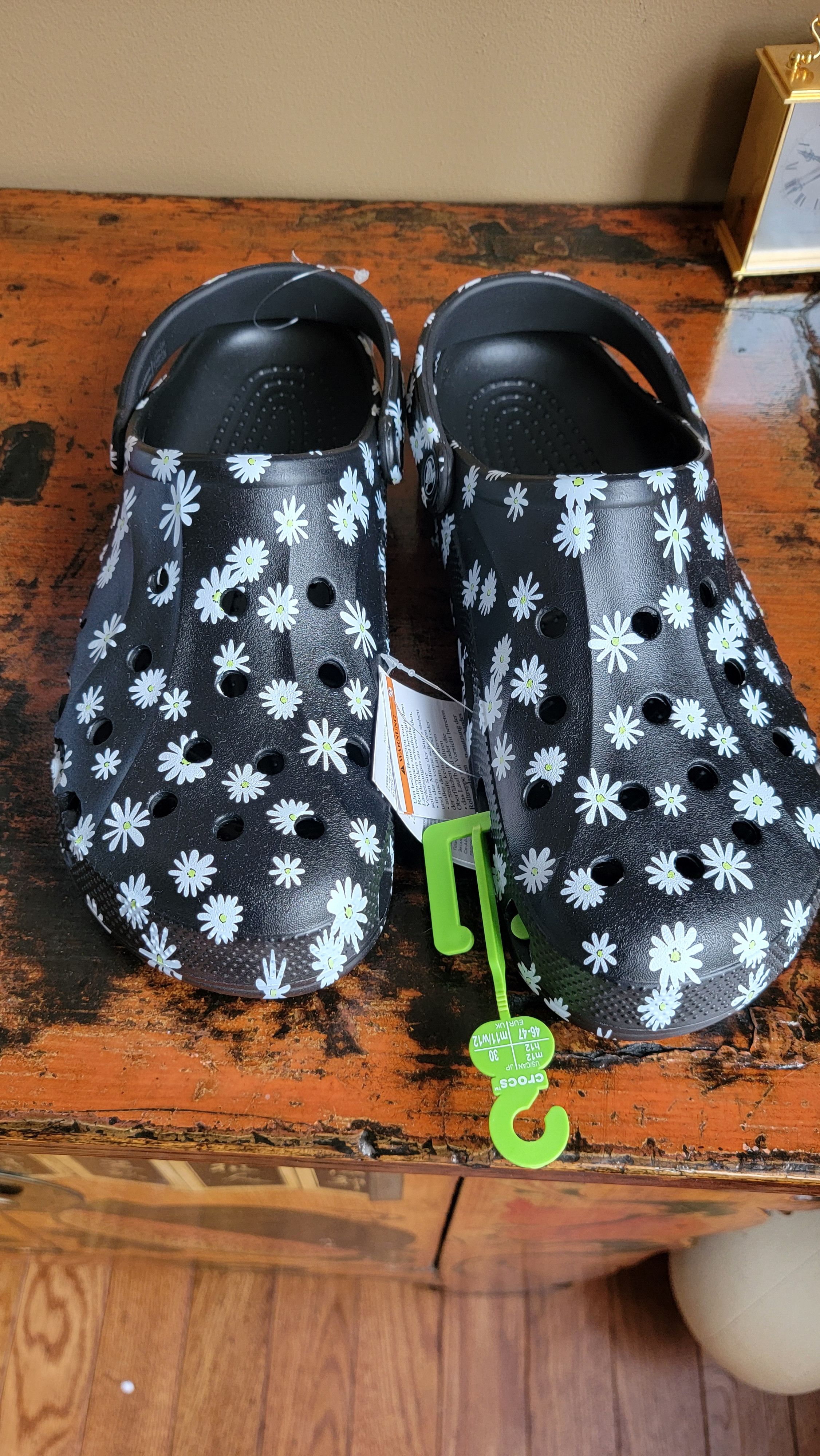 Crocs Flower Crocs Size US 12 / EU 45 - 1 Thumbnail