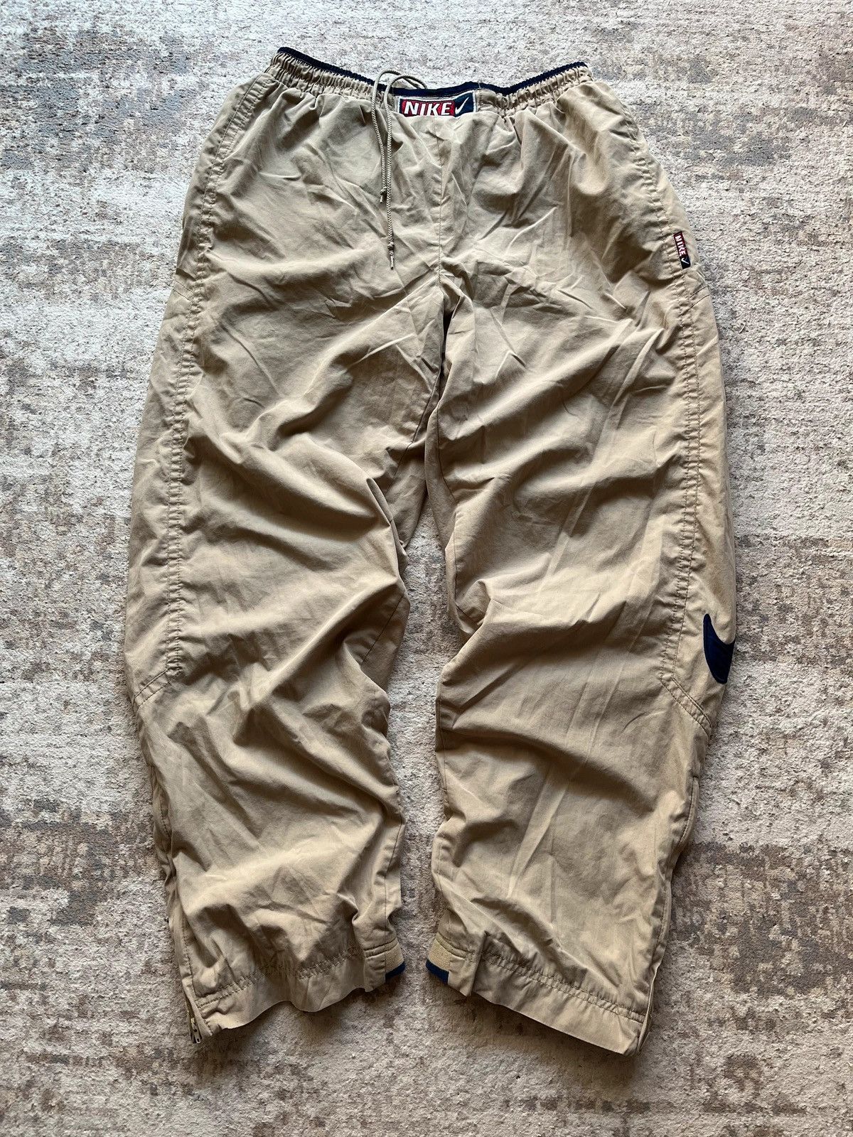 Nike Nike Pants Sz L 1998 Vintage Made in Thailand Track Pants Size US 35 - 9 Thumbnail