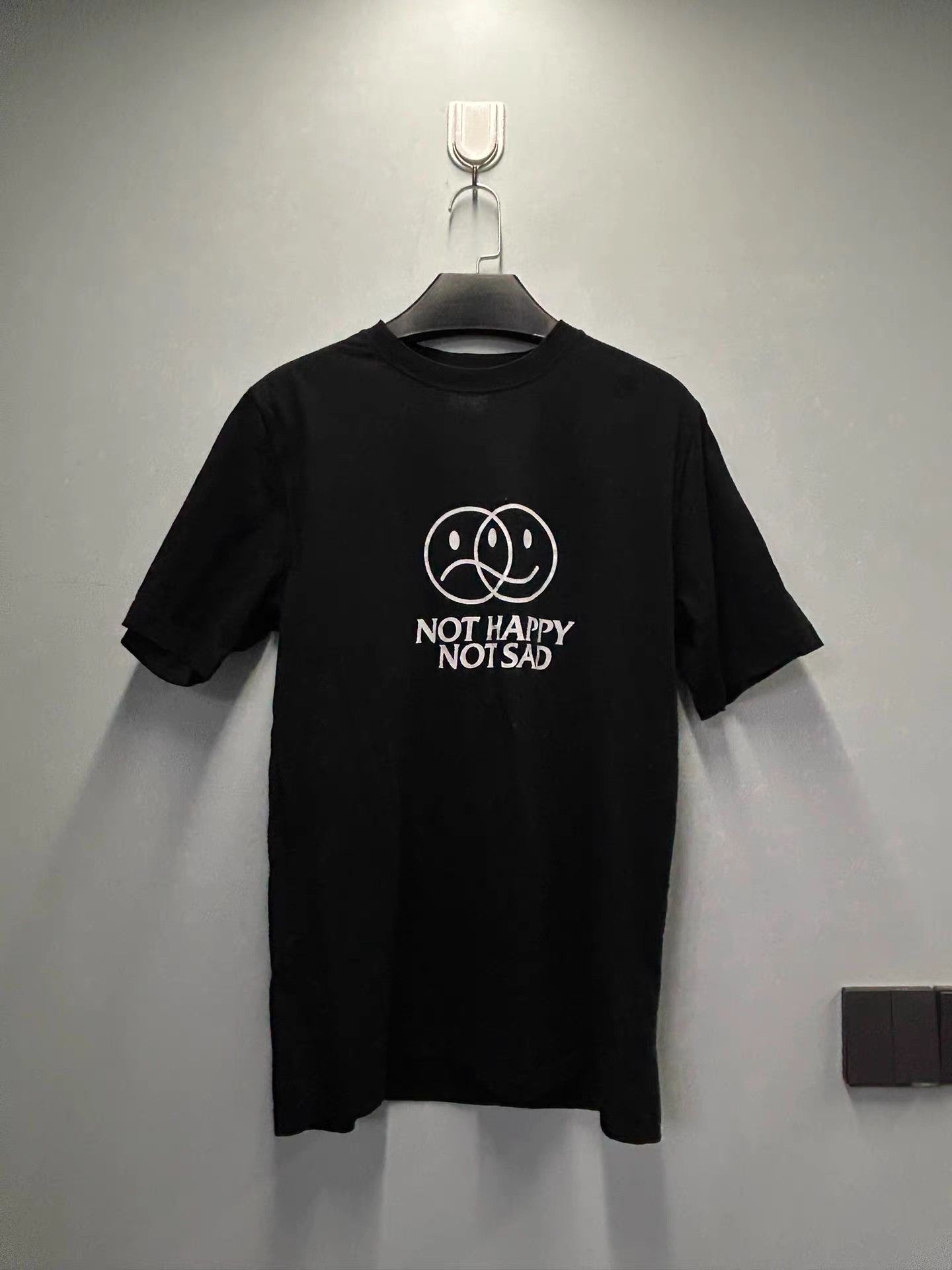 Vetements VETEMENTS classic smiley print short-sleeve T-shirt Size US S / EU 44-46 / 1 - 1 Thumbnail
