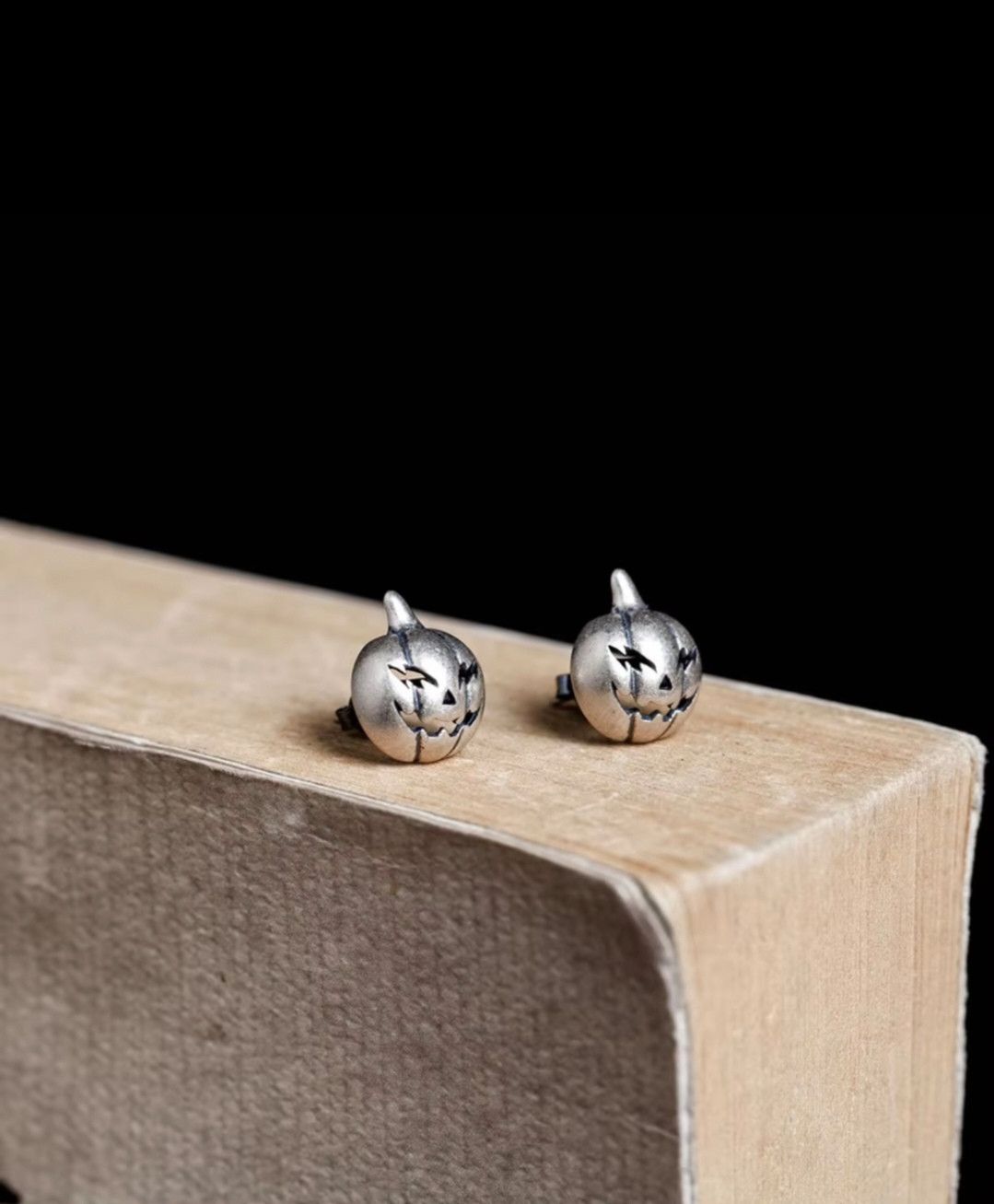 Jewelry Silver Halloween Earrings Size ONE SIZE - 2 Thumbnail