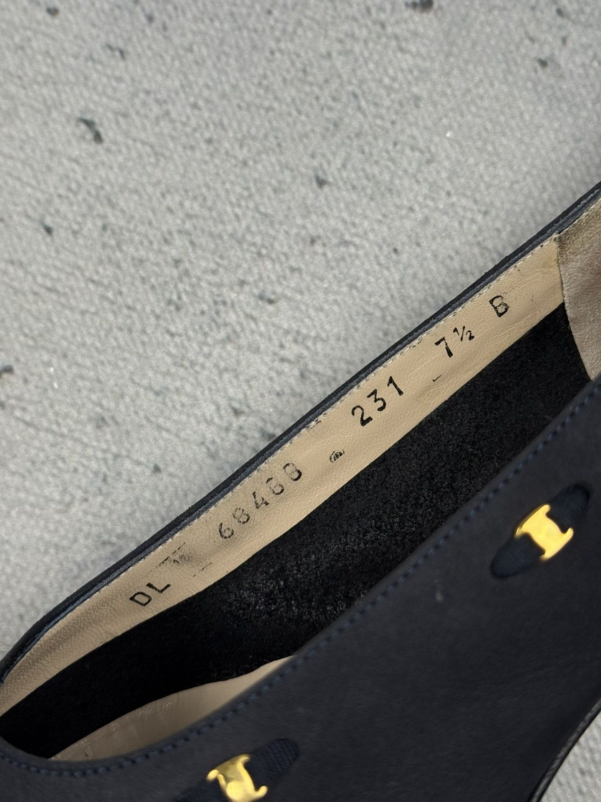 Salvatore Ferragamo Salvatore Ferragamo Boutique Vintage Suede Leather Heels Size US 7.5 / IT 37.5 - 13 Thumbnail