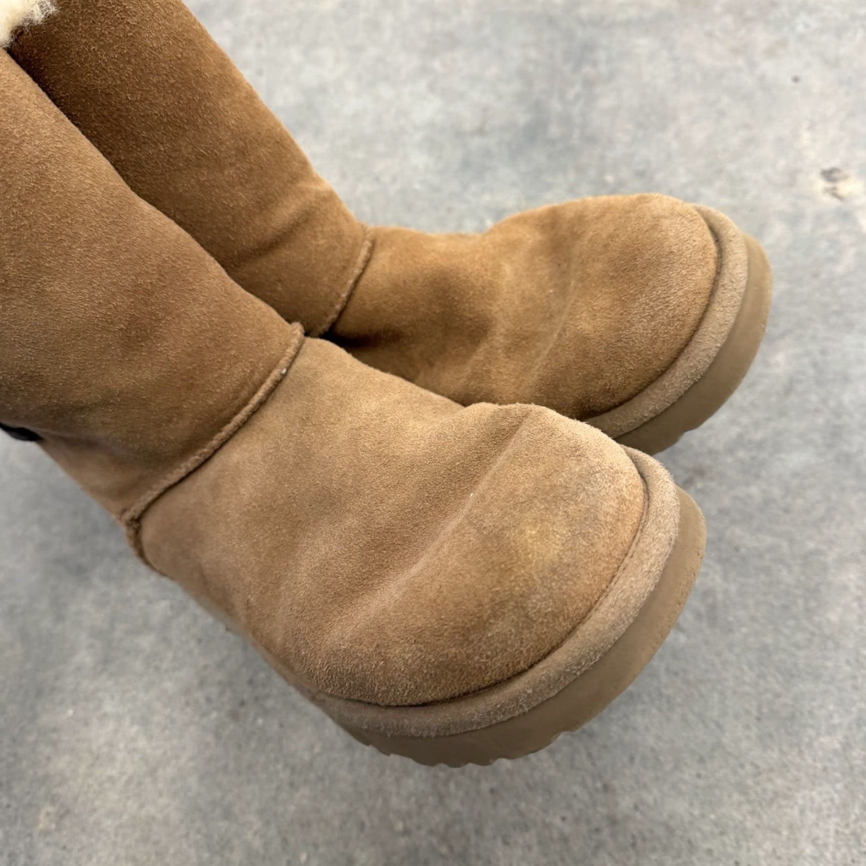 Ugg UGG Boots Constantine Womens 8 Chestnut Suede Leather Sheepskin Winter 1018629 Boots Womens 8 Chestnut Suede Leather Sheepskin Winter 1018629 Size US 8 / IT 38 - 6 Thumbnail