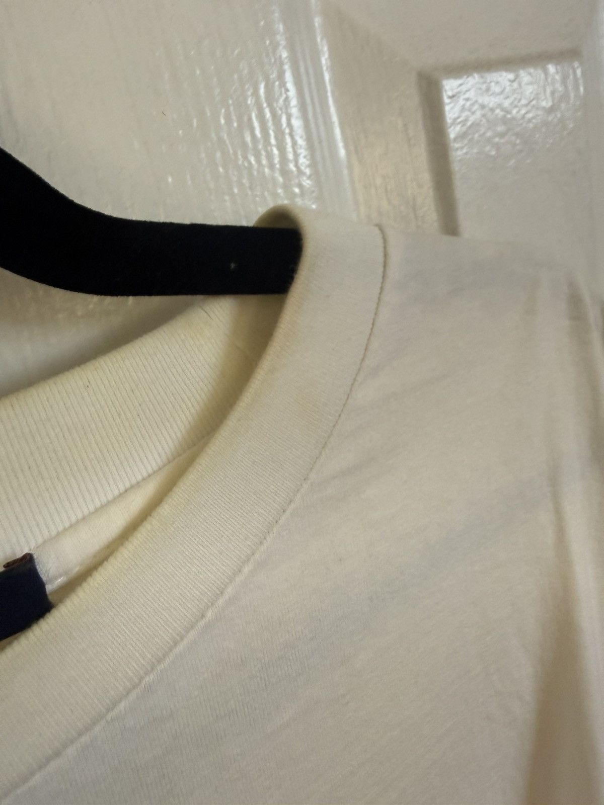 Louis Vuitton Louis Vuitton Embossed T Shirt Size US XL / EU 56 / 4 - 6 Thumbnail