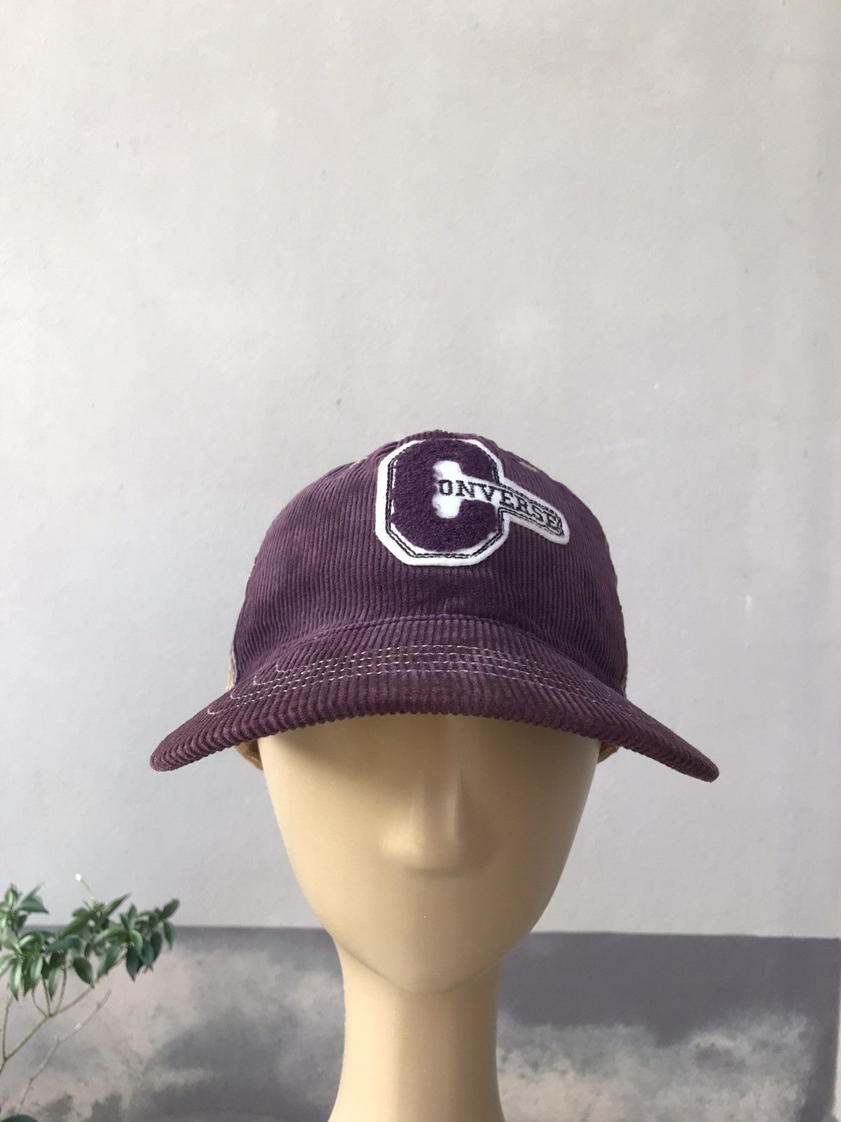 Vintage Vintage Converse Corduroy Logo Trucker Hat Size ONE SIZE - 1 Thumbnail