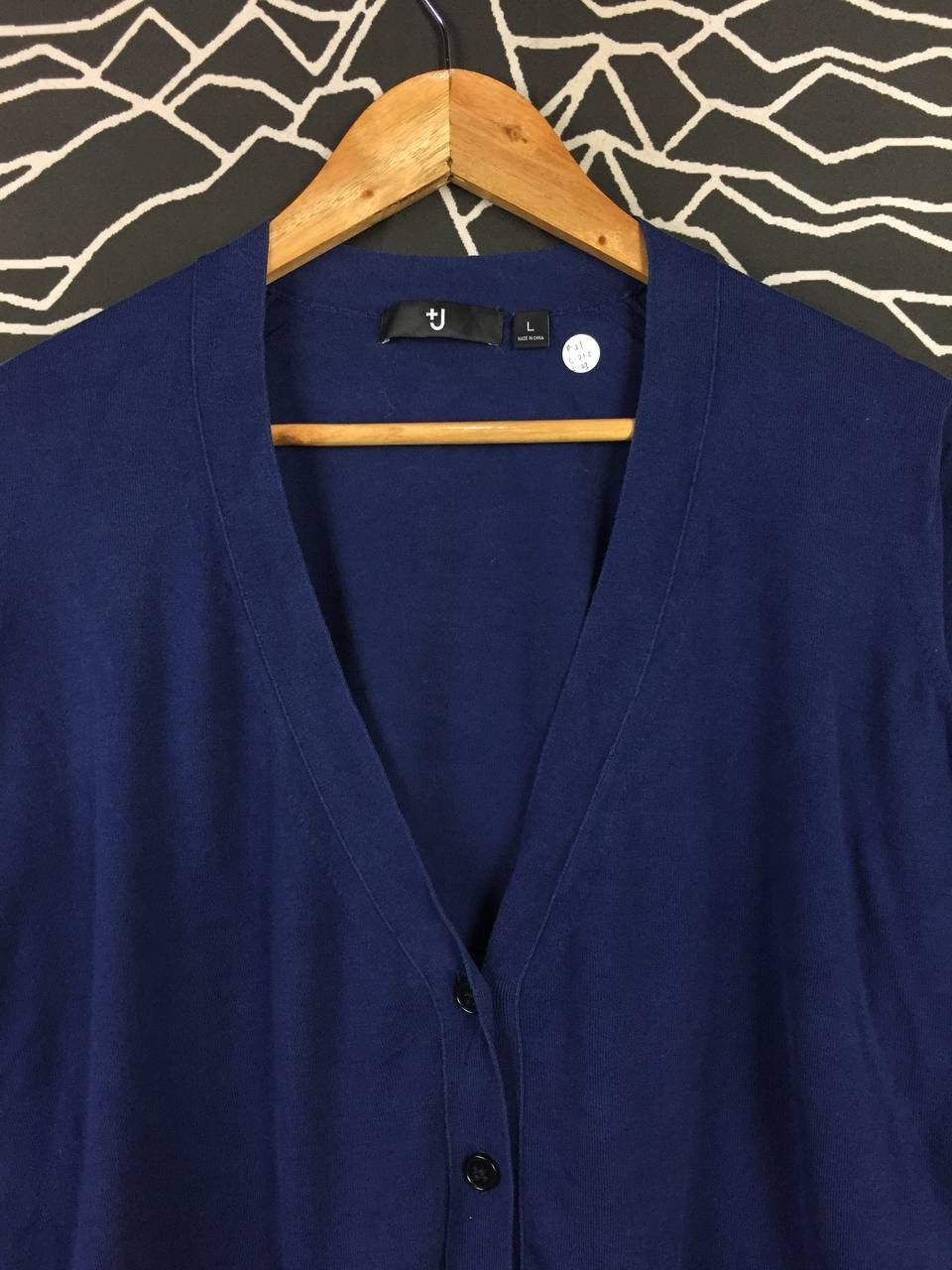 Jil Sander × Uniqlo Uniqlo Jil Sander +J Modern Minimal V-Neck Button Cardigan Size L / US 10 / IT 46 - 3 Thumbnail