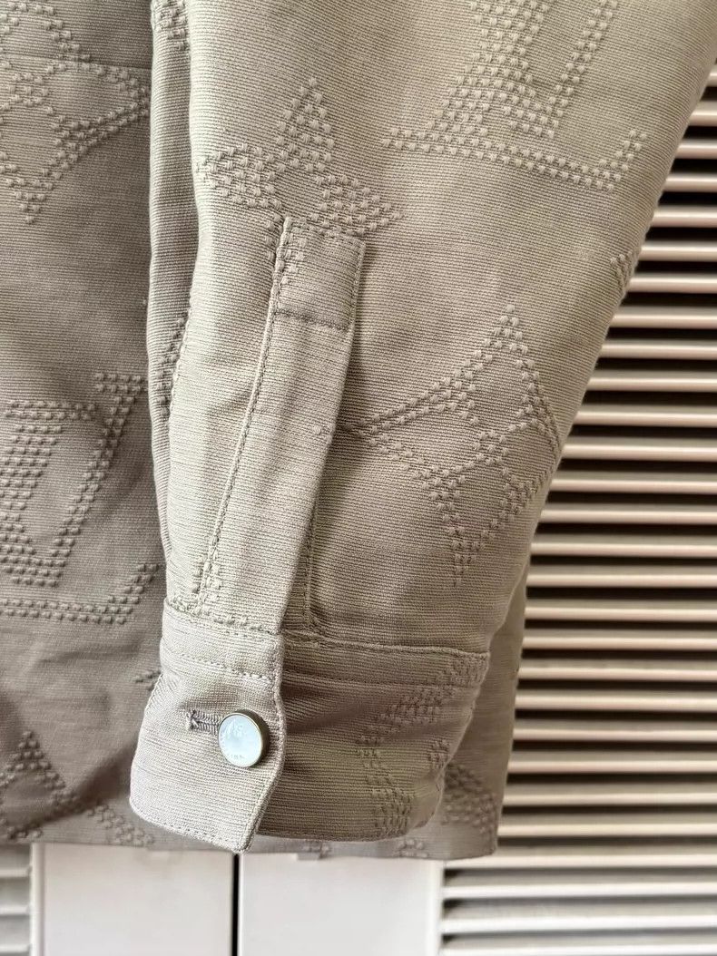 Louis Vuitton LOUIS VUITTON Embossed jacket Size US L / EU 52-54 / 3 - 6 Thumbnail