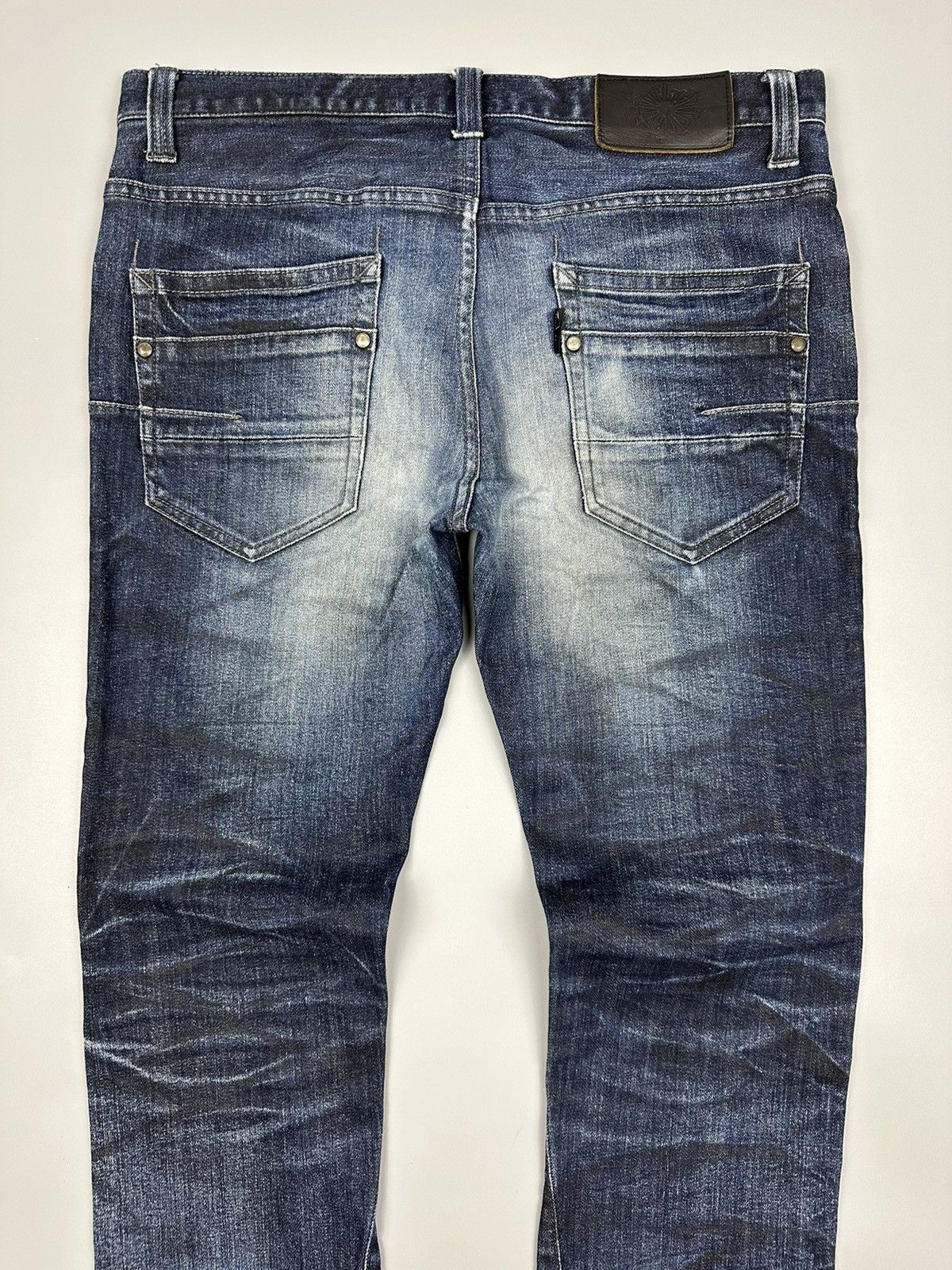 Tornado Mart 🔥Flared🔥Tornado Mart Whiskered Design Flared Jeans Size US 31 - 4 Thumbnail