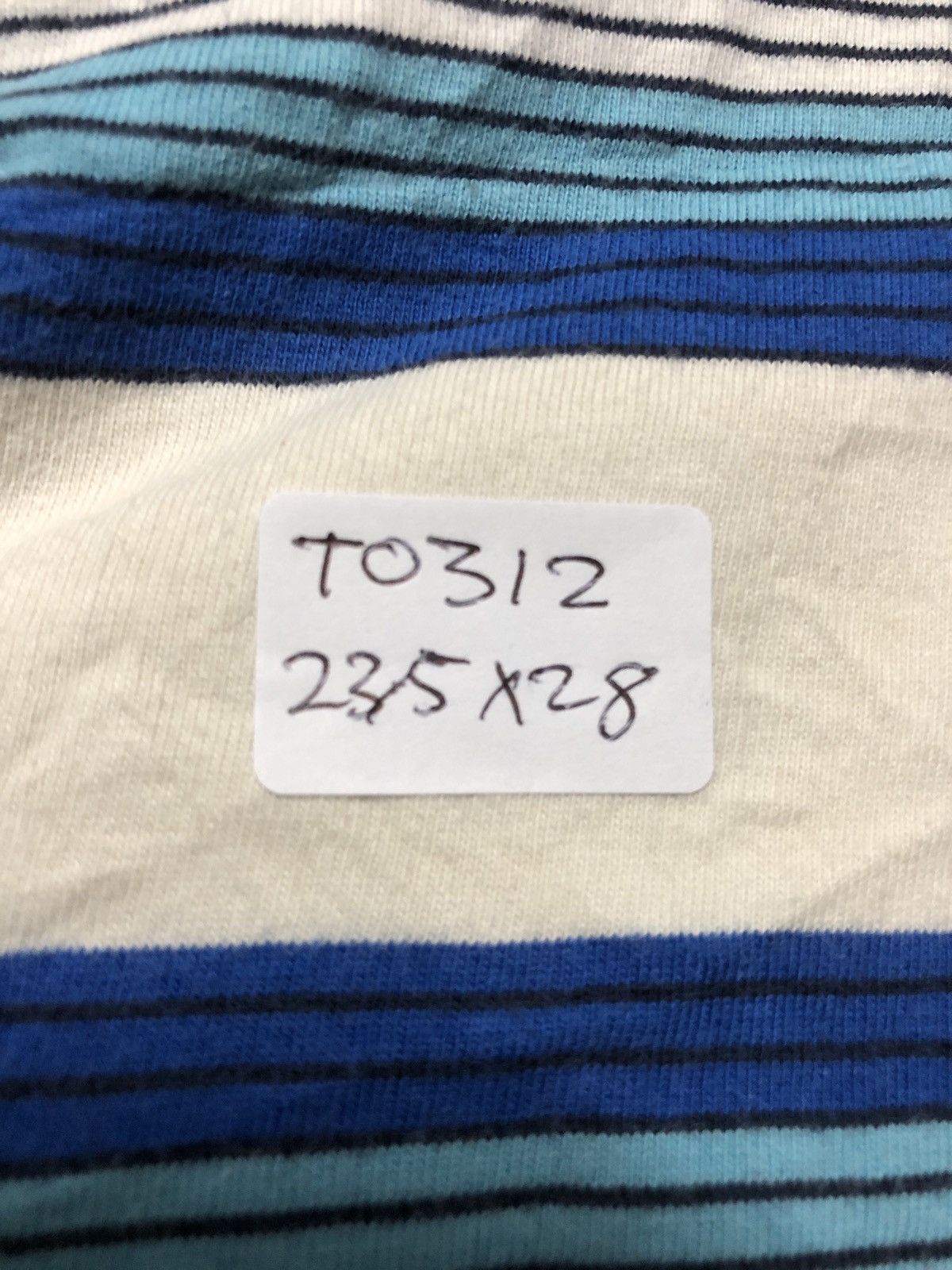 Japanese Brand × Vintage Vintage Y2K HUF WORLDWIDE Streetwear Centre Logo Tee Size US XL / EU 56 / 4 - 10 Thumbnail