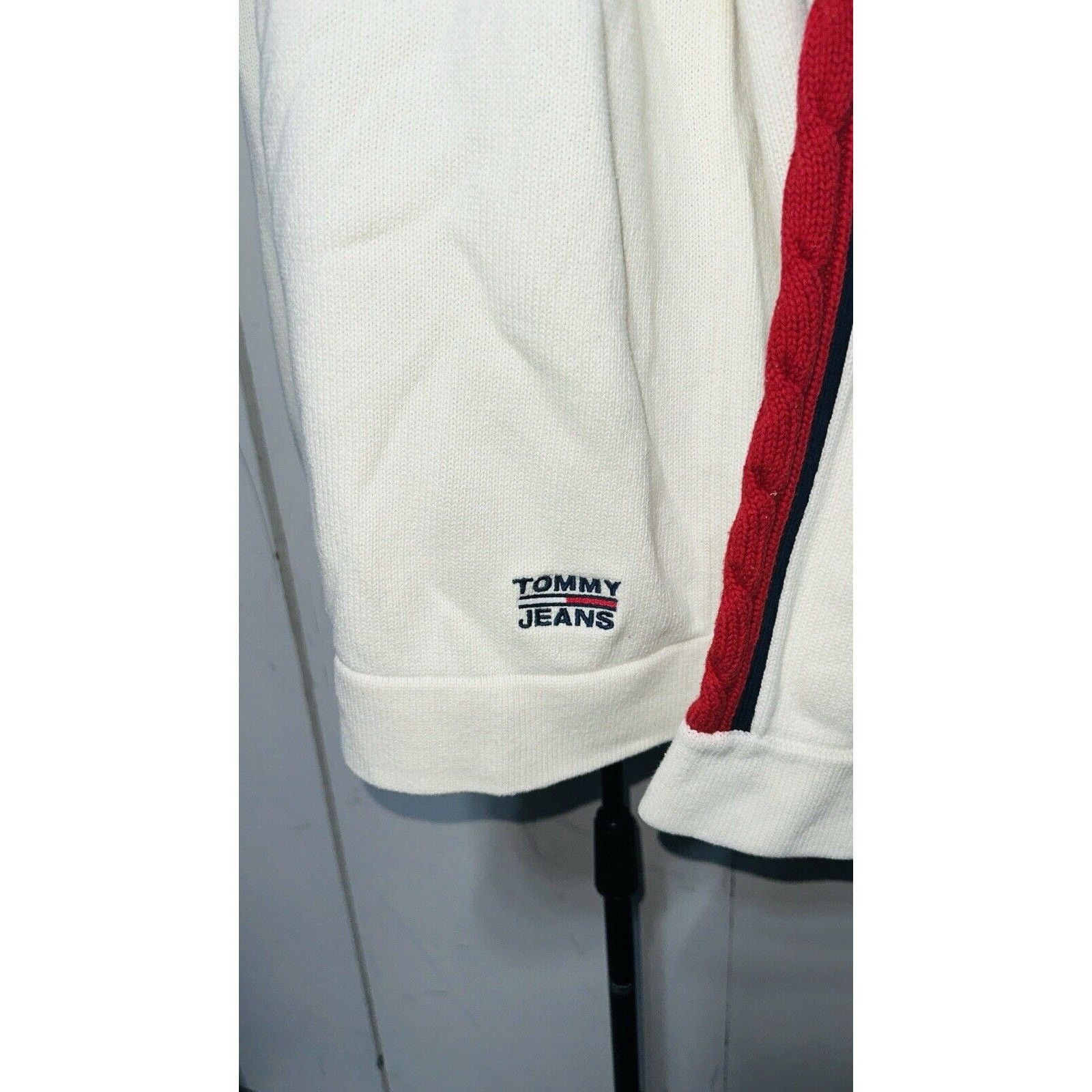 Tommy Hilfiger Tommy Hilfiger Jeans Embroidered Cable Sweater Big Logo XL Size US XL / EU 56 / 4 - 3 Thumbnail