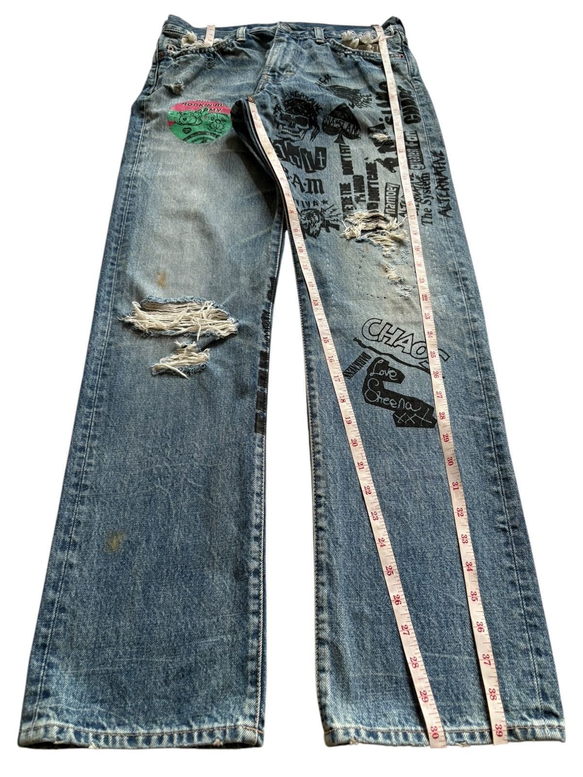Japanese Brand Vintage Japanese Brand Printed Spell Out Ripped Jeans Size US 29 - 14 Thumbnail