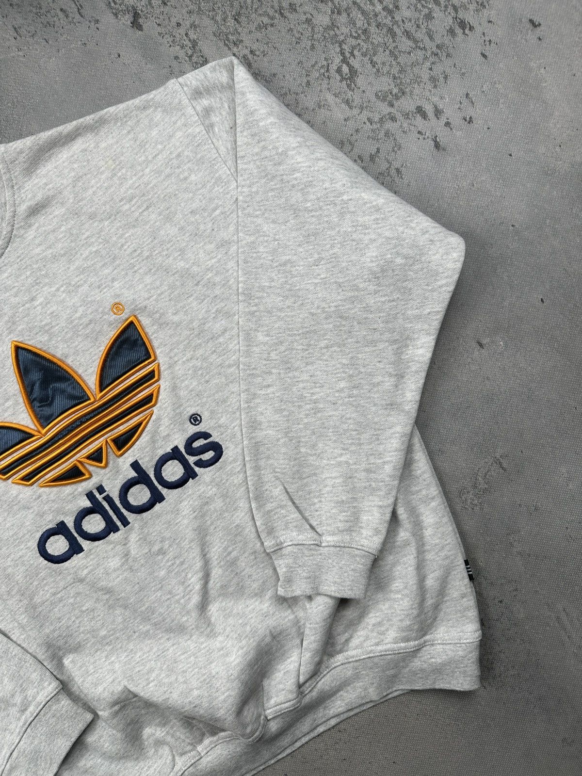 Adidas Vintage Adidas 80s Originals Big Trefoil Sweatshirt Grey 90s Size US S / EU 44-46 / 1 - 3 Thumbnail