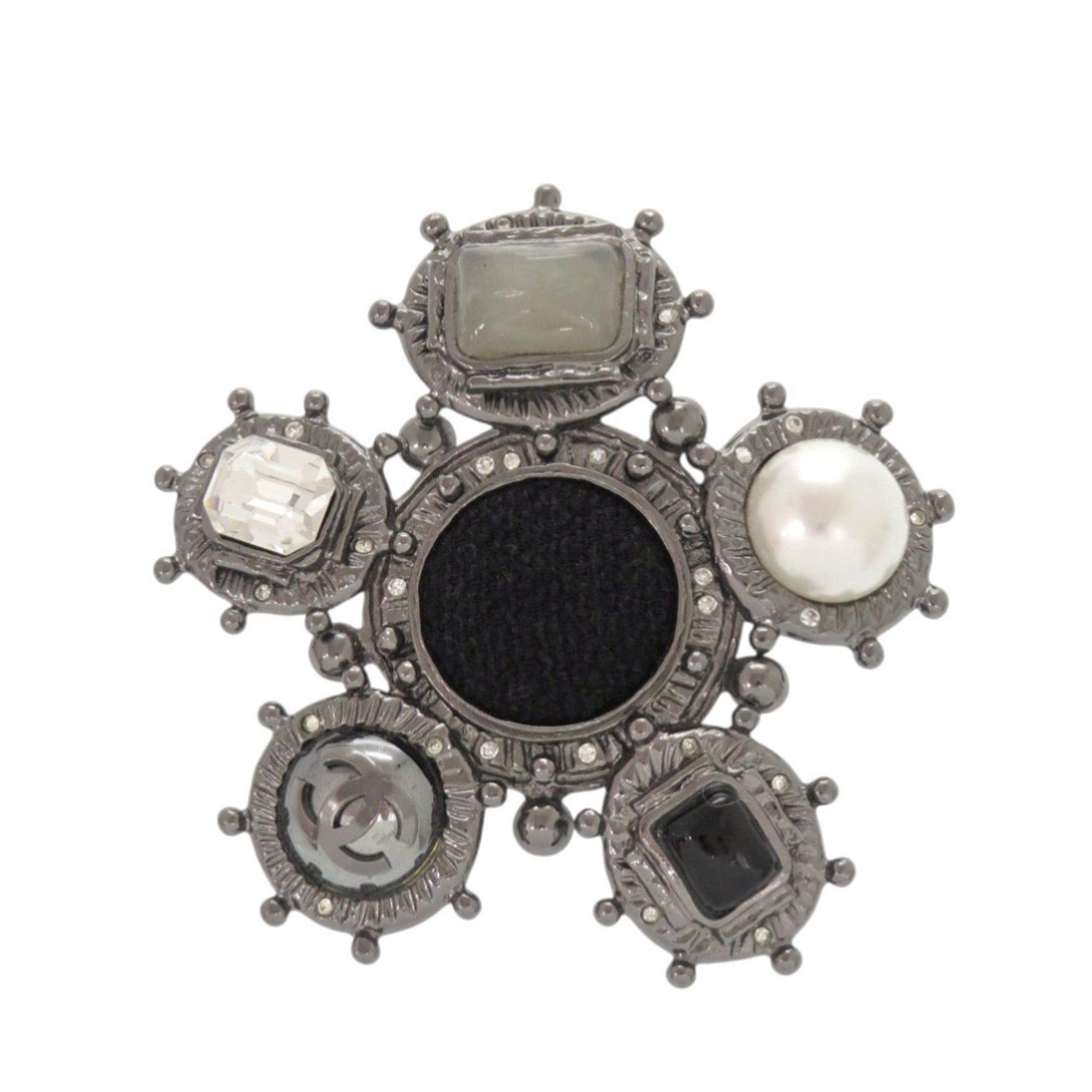 Chanel Excellent condition Chanel Coco Mark 05A Metal Black Silver Brooch 0722CHANEL Size ONE SIZE - 1 Thumbnail
