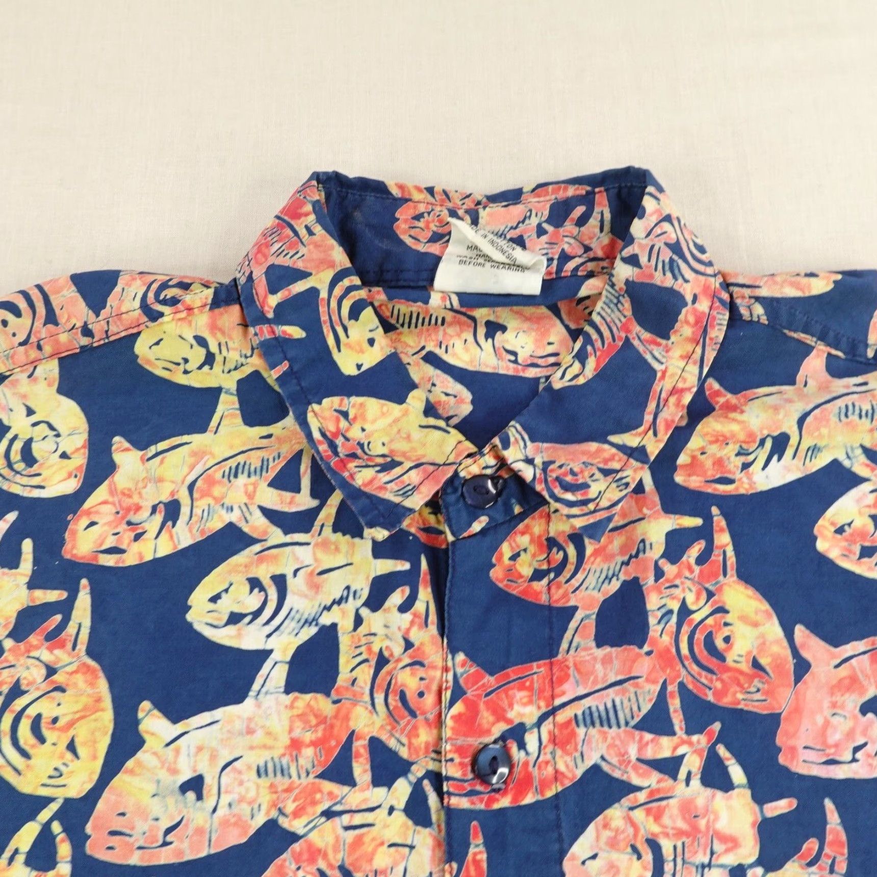 ALOHAS VINTAGE Rum Reggae Shirt Men L Blue Red Hawaiian Shark Print Aloha Button Up Size US L / EU 52-54 / 3 - 2 Thumbnail