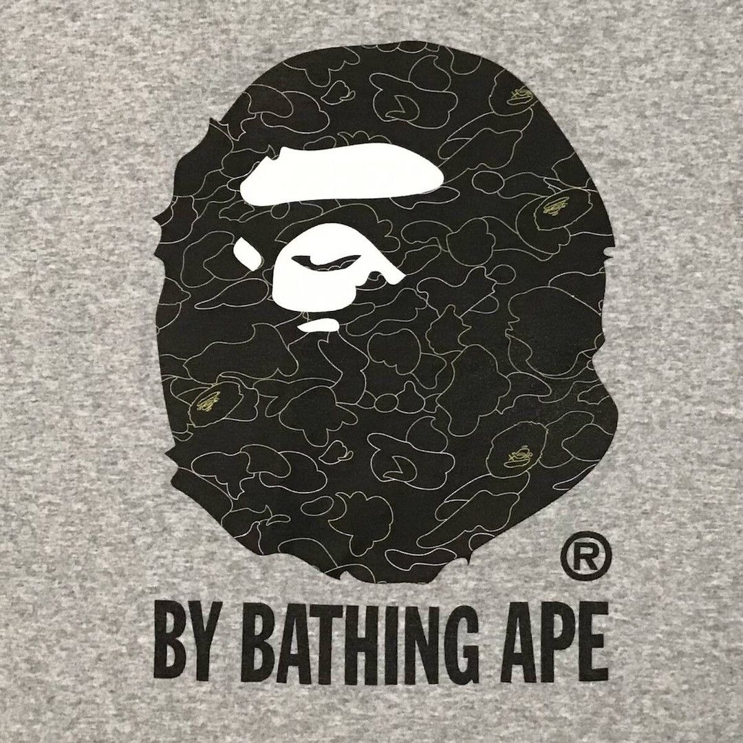 Bape × Kaws BAPE × KAWS NEON camo APE head T-shirt a bathing ape NIGO Size US S / EU 44-46 / 1 - 3 Thumbnail