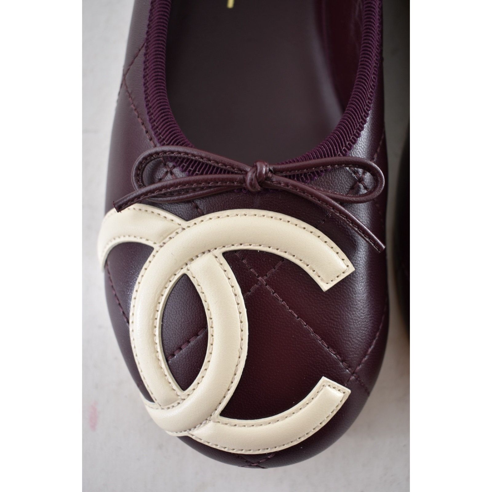 Chanel Beach Cambon Burgundy Red Ivory CC Ballet Flat 37.5 Size US 7.5 / IT 37.5 - 10 Thumbnail